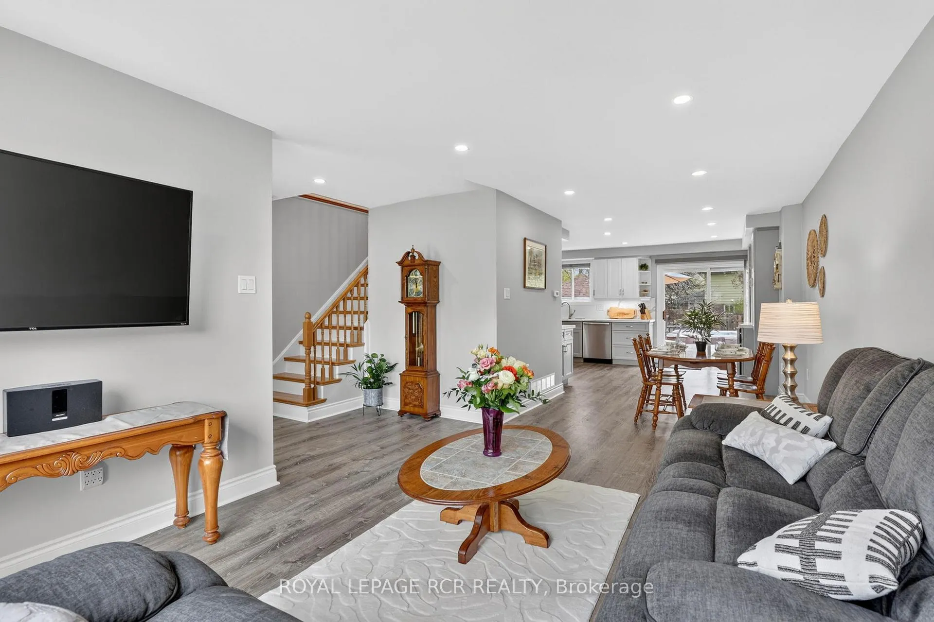 Photo 6 of 53 Carlton Drive, Orangeville — HOMEH