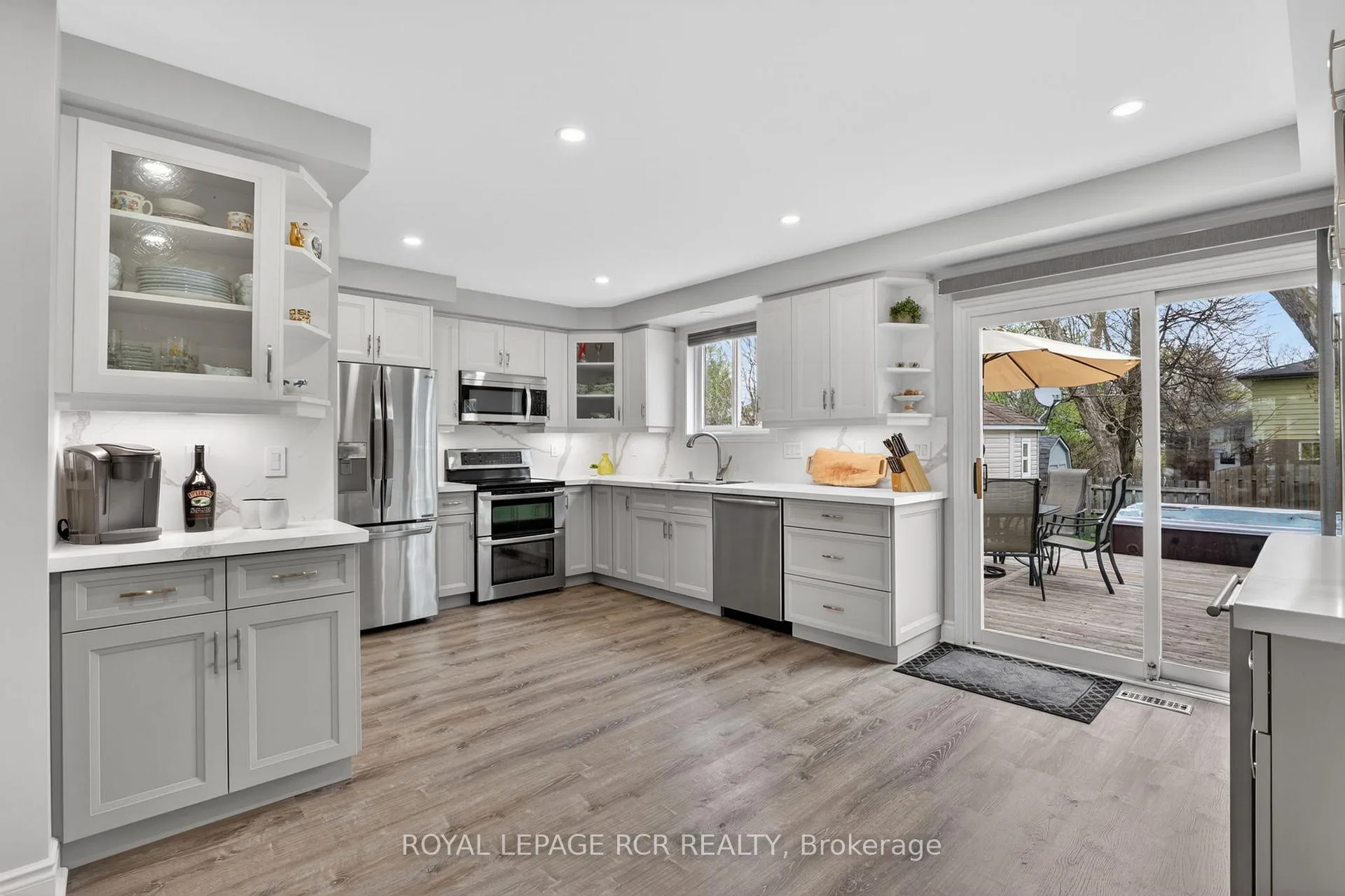 Photo 9 of 53 Carlton Drive, Orangeville — HOMEH