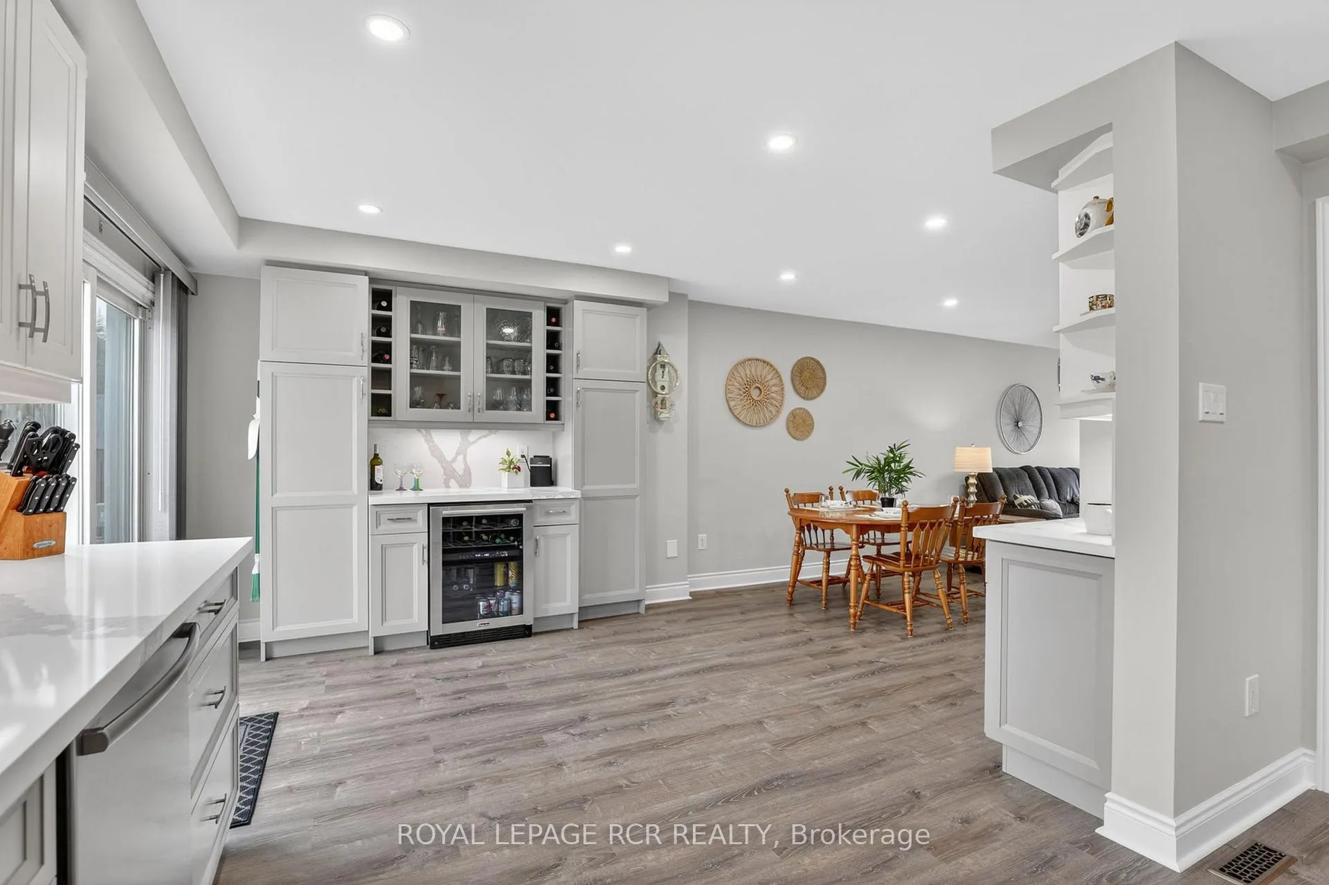 Photo 10 of 53 Carlton Drive, Orangeville — HOMEH