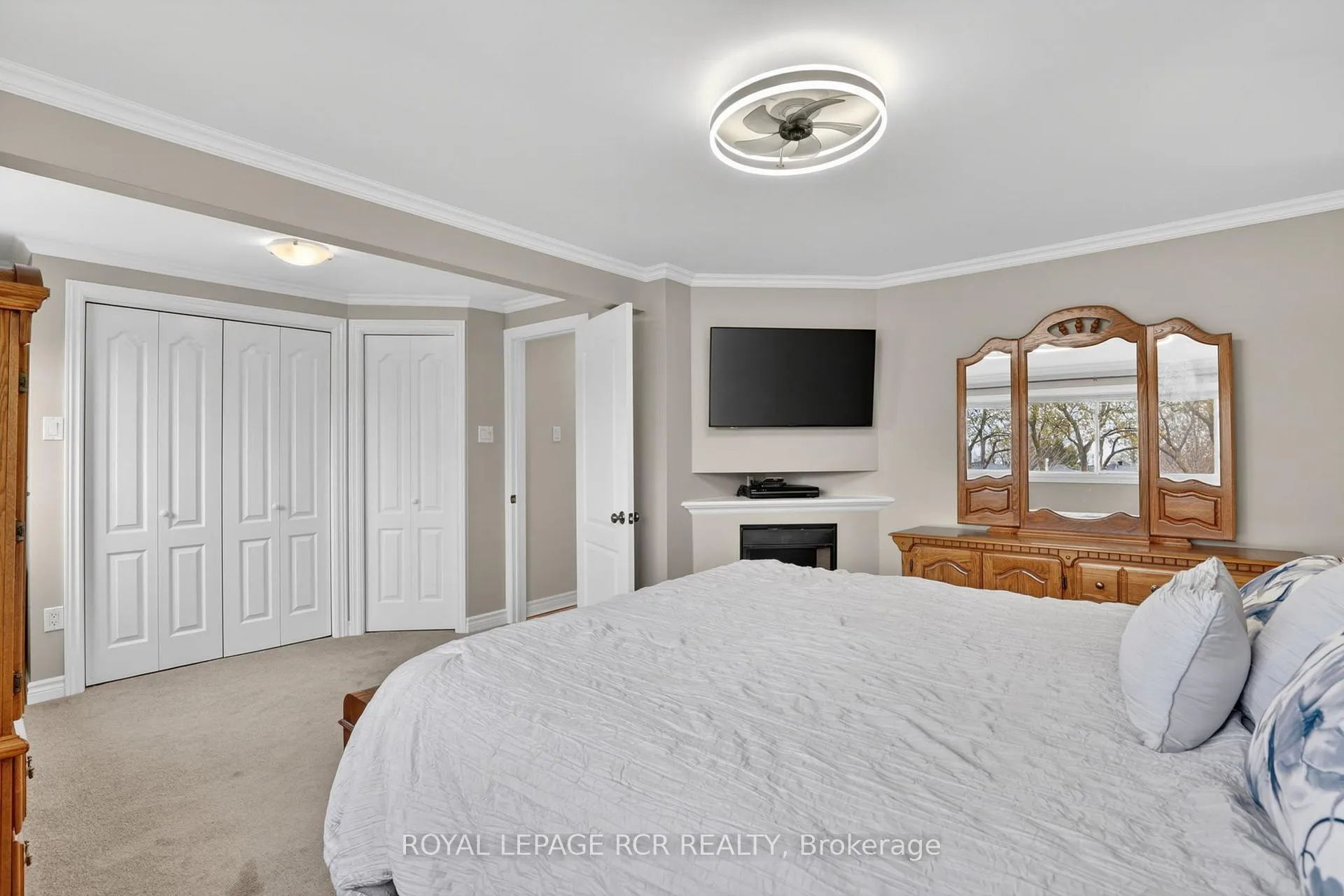 Photo 19 of 53 Carlton Drive, Orangeville — HOMEH