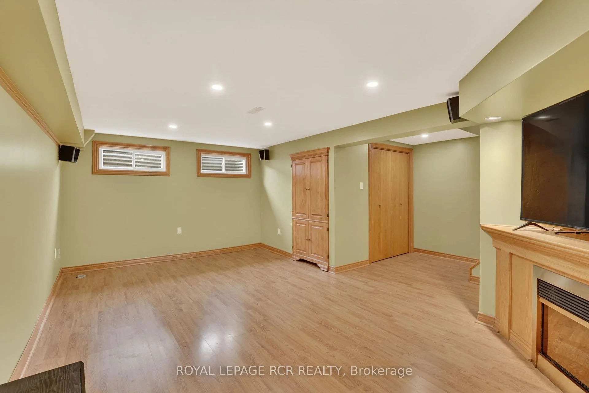 Photo 29 of 53 Carlton Drive, Orangeville — HOMEH