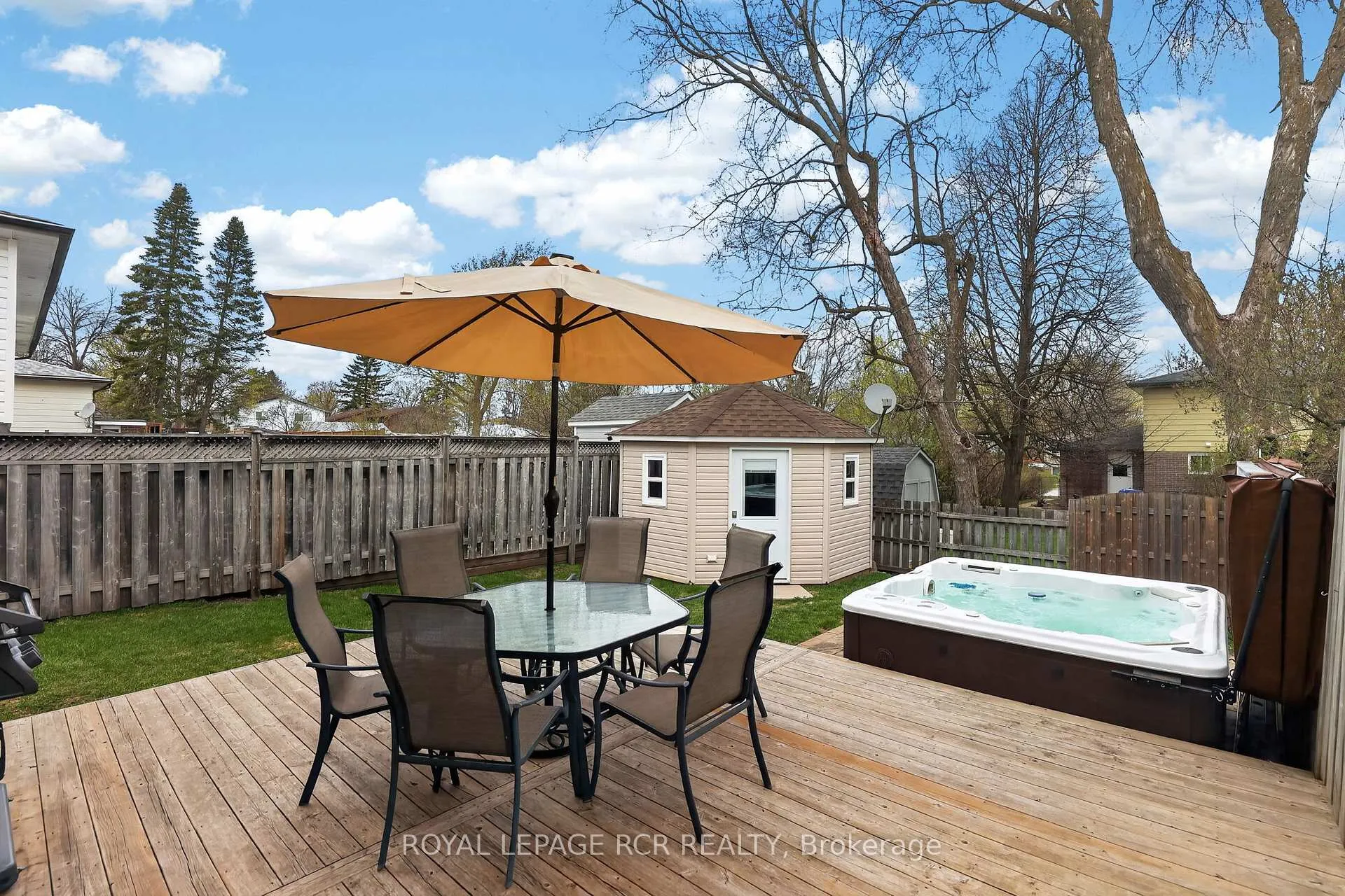 Photo 34 of 53 Carlton Drive, Orangeville — HOMEH