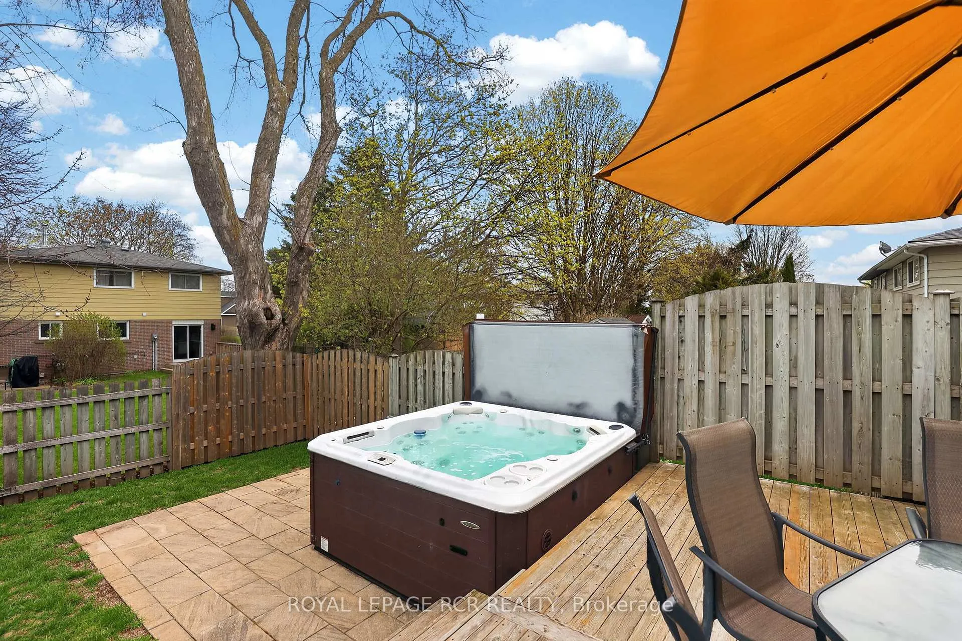Photo 36 of 53 Carlton Drive, Orangeville — HOMEH
