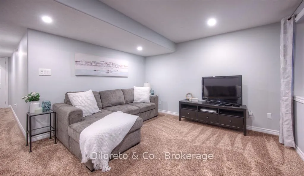 Photo 12 of Unit 7, 125 Blackbridge Road, Cambridge, Silver Heights — HOMEH
