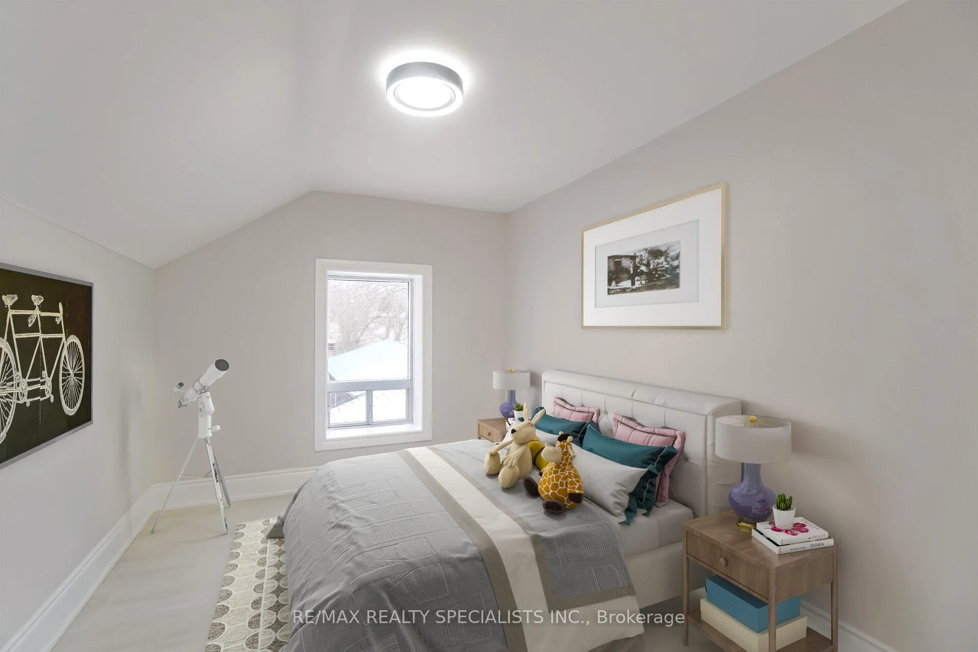 Photo 6 of 86 Mill Street, Orangeville — HOMEH