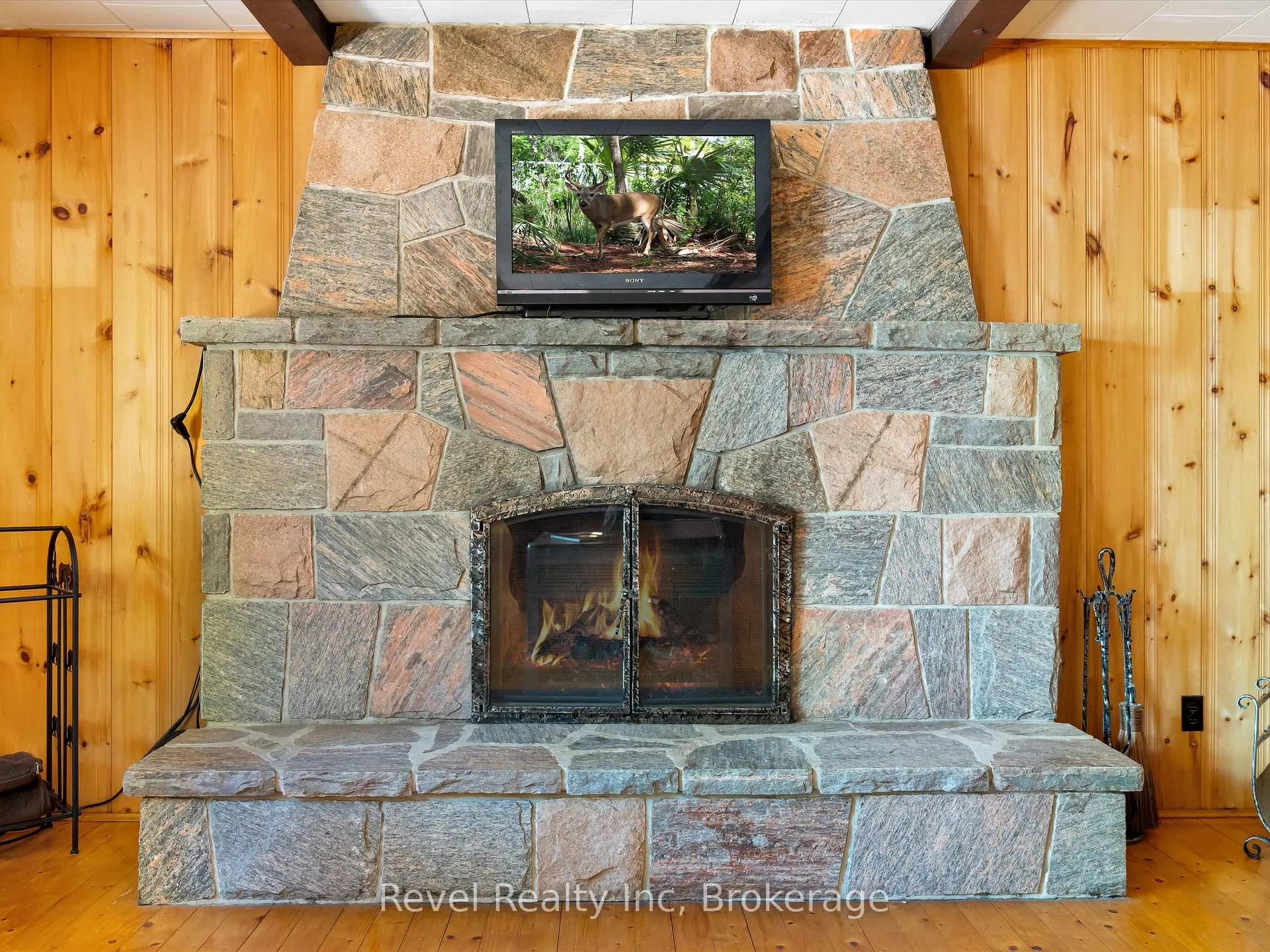 Photo 17 of 1022 Bird Lake Crescent, Bracebridge, Oakley — HOMEH