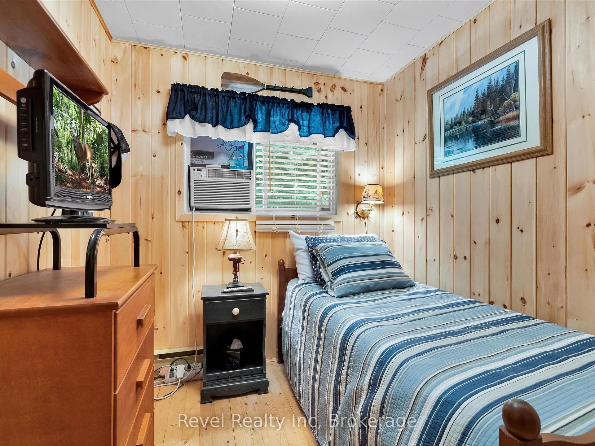 Photo 19 of 1022 Bird Lake Crescent, Bracebridge, Oakley — HOMEH
