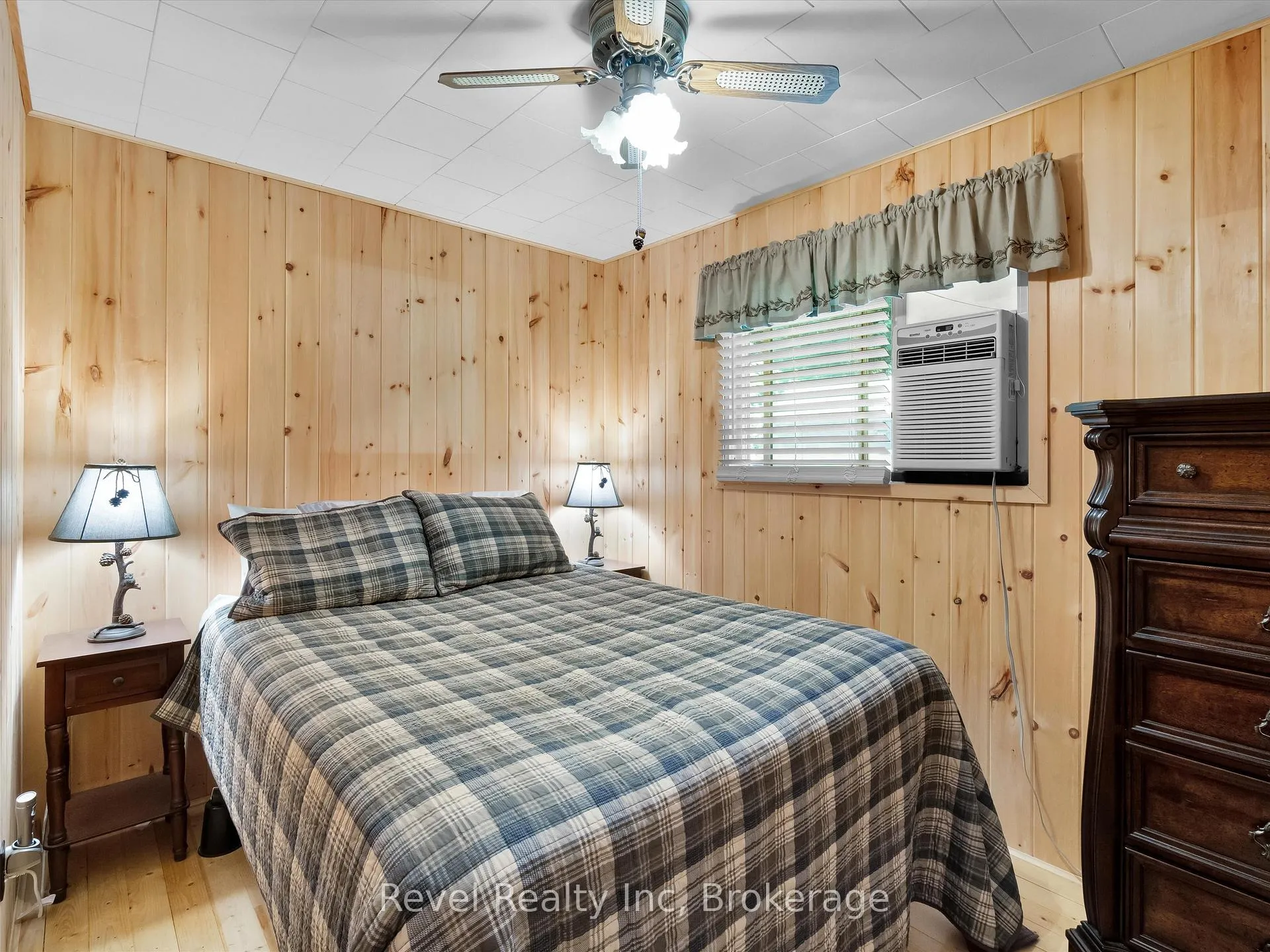 Photo 21 of 1022 Bird Lake Crescent, Bracebridge, Oakley — HOMEH