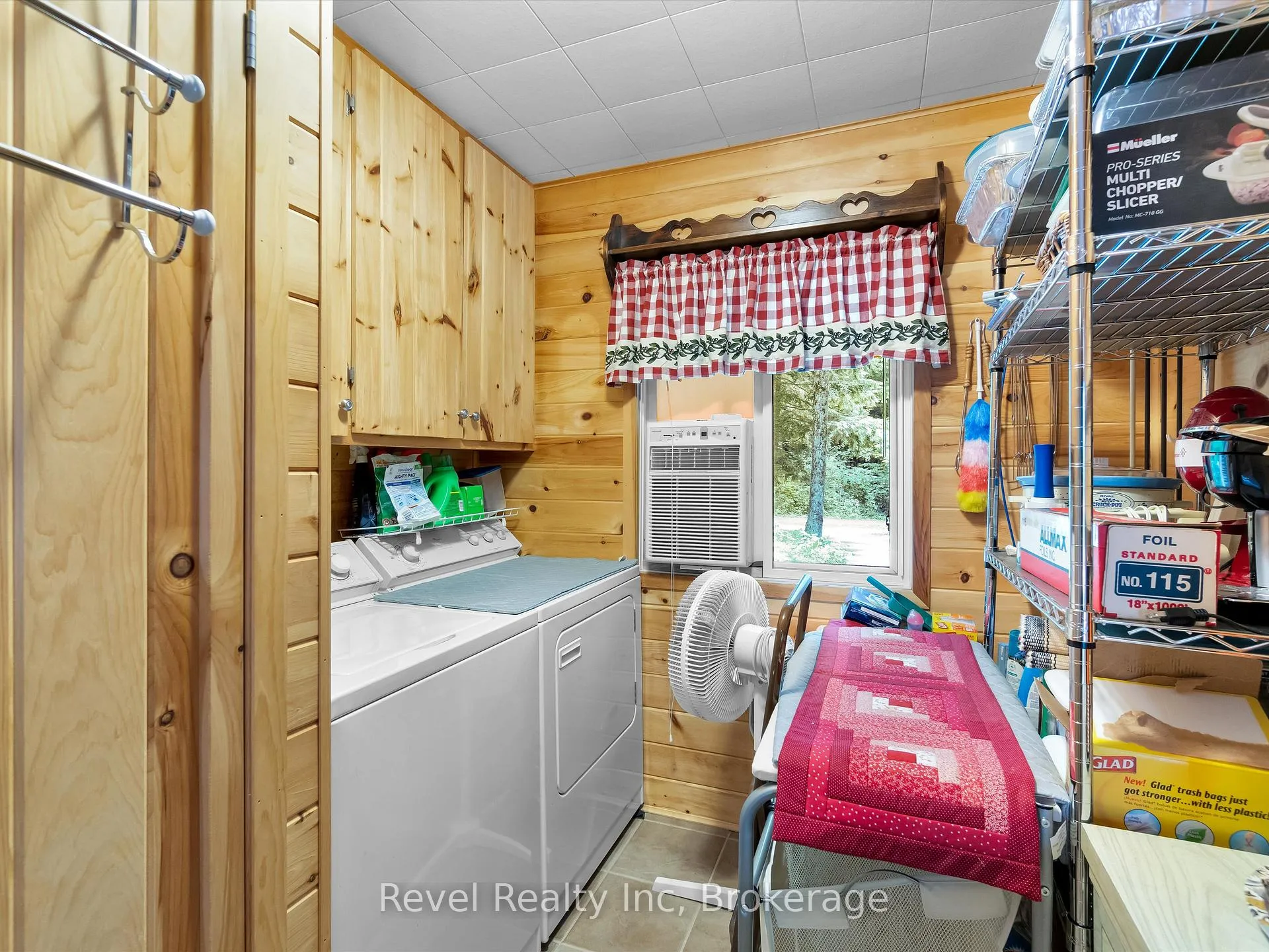 Photo 23 of 1022 Bird Lake Crescent, Bracebridge, Oakley — HOMEH