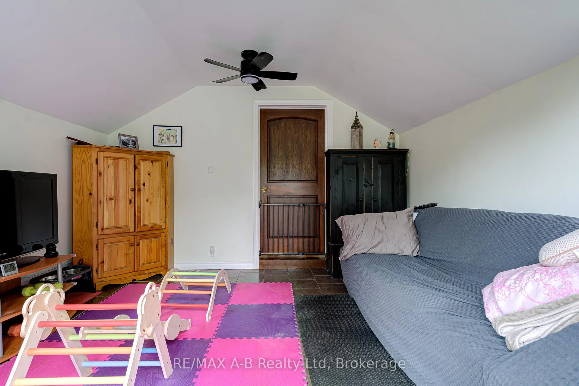 Photo 28 of 40 Blenheim Street, West Perth, Mitchell — HOMEH