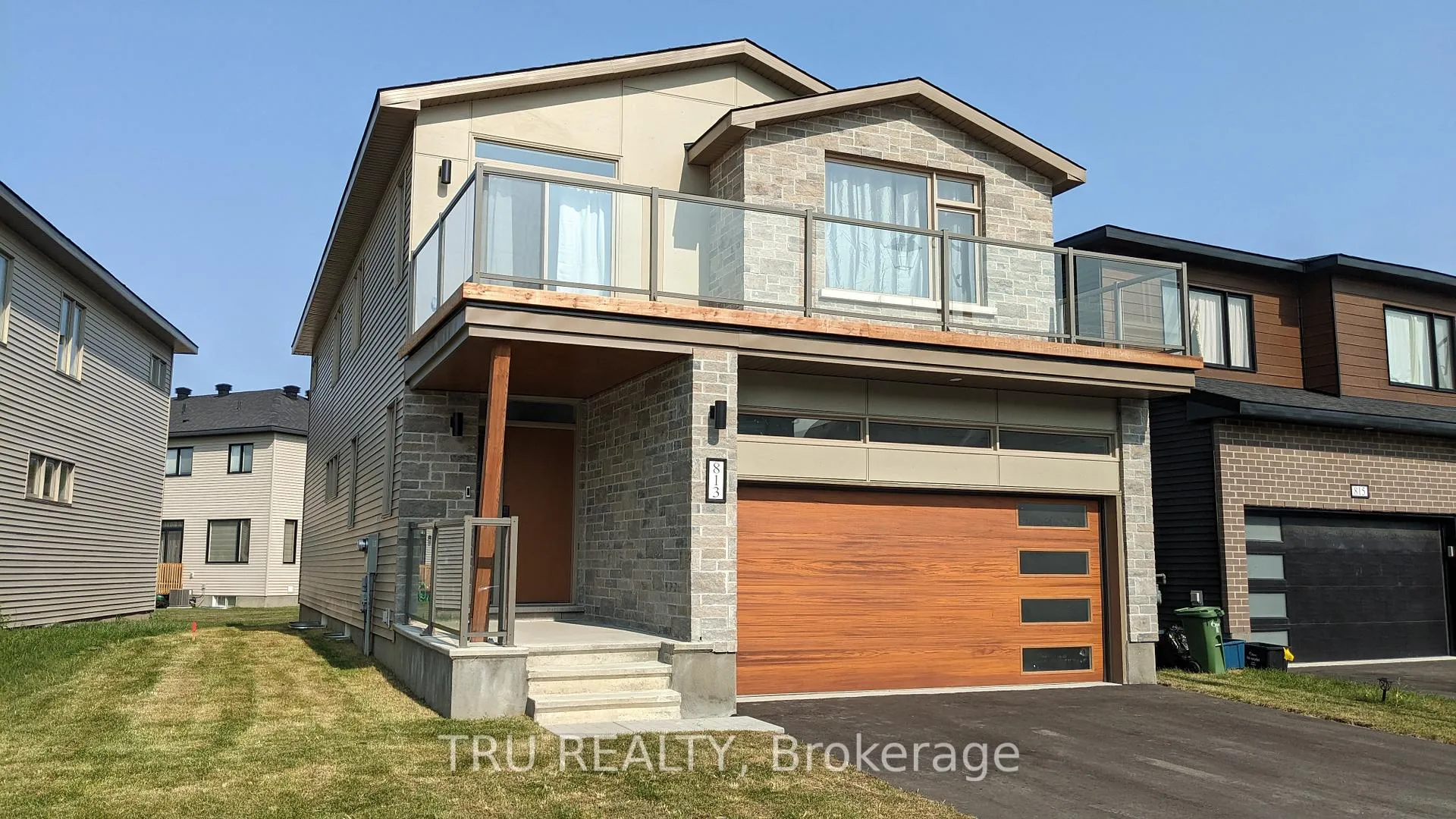 Front of 813 Crossgate Street