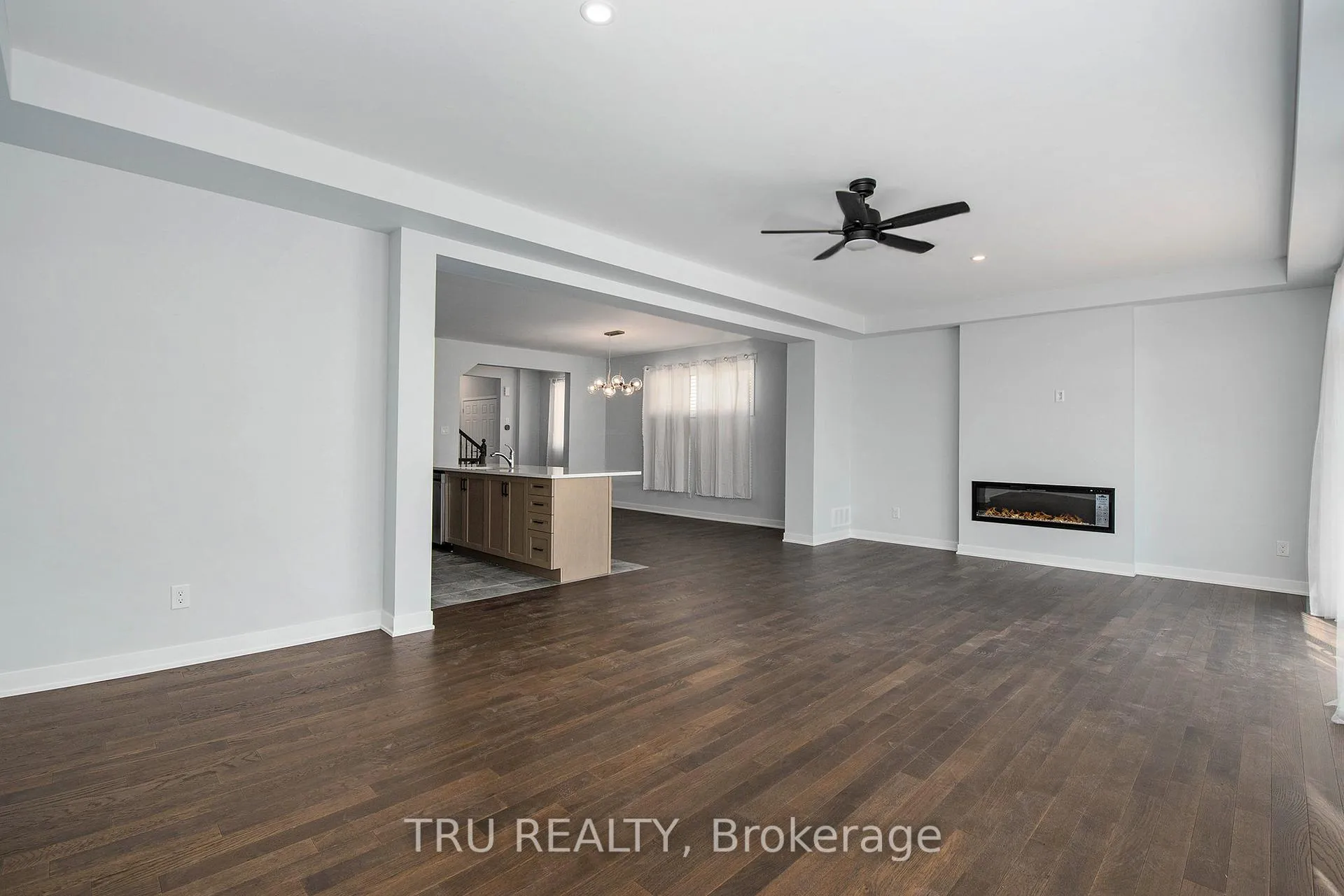 Photo 10 of 813 Crossgate Street, Ottawa, Barrhaven - Stonebridge — HOMEH