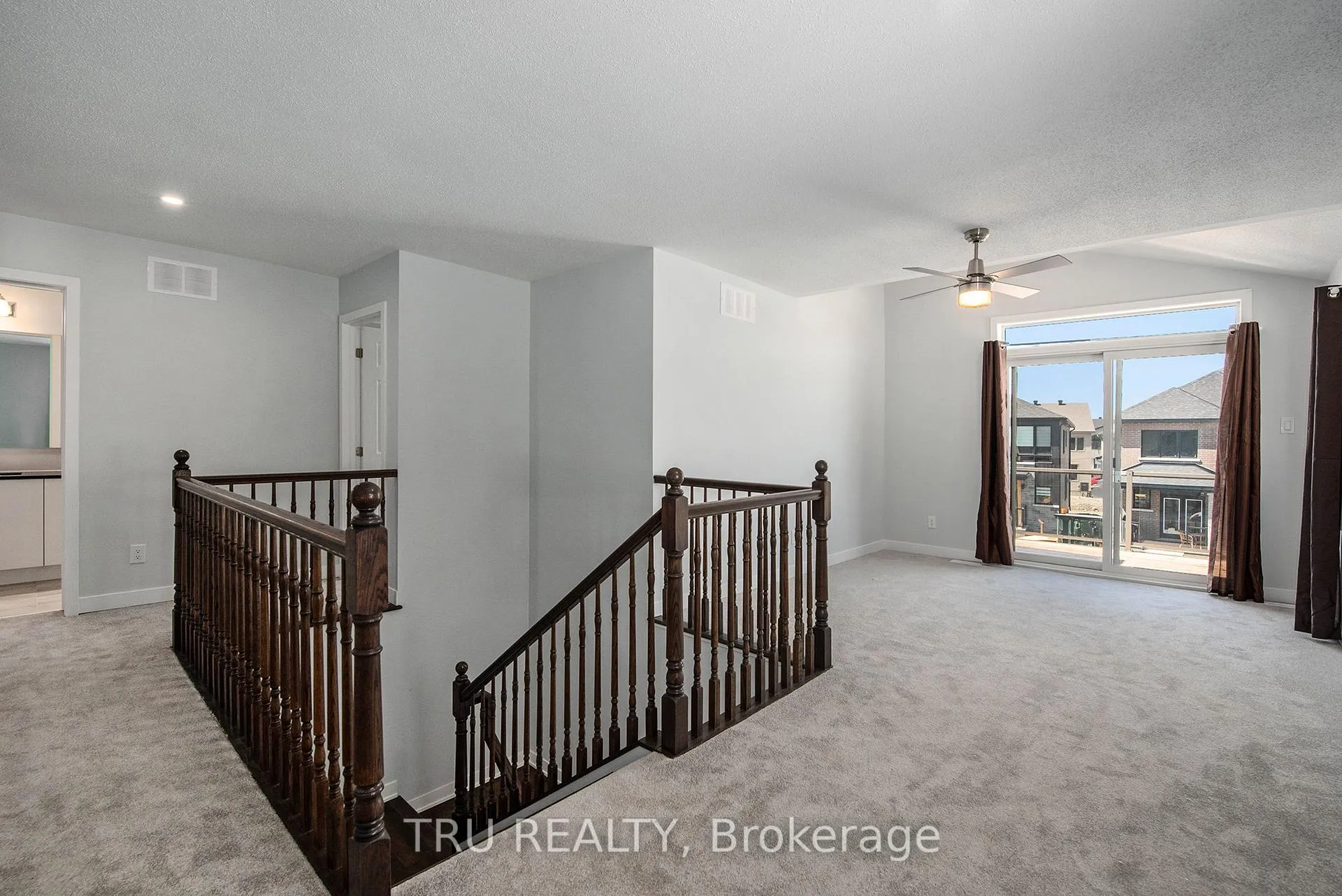 Photo 11 of 813 Crossgate Street, Ottawa, Barrhaven - Stonebridge — HOMEH