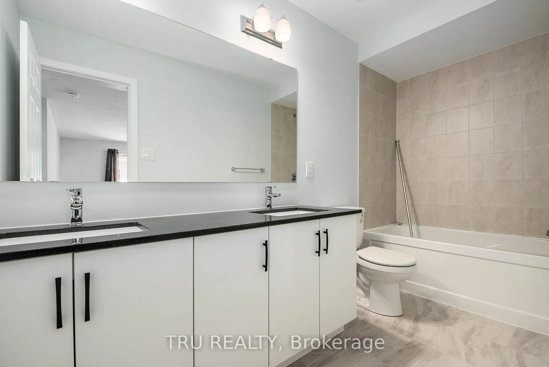 Photo 19 of 813 Crossgate Street, Ottawa, Barrhaven - Stonebridge — HOMEH