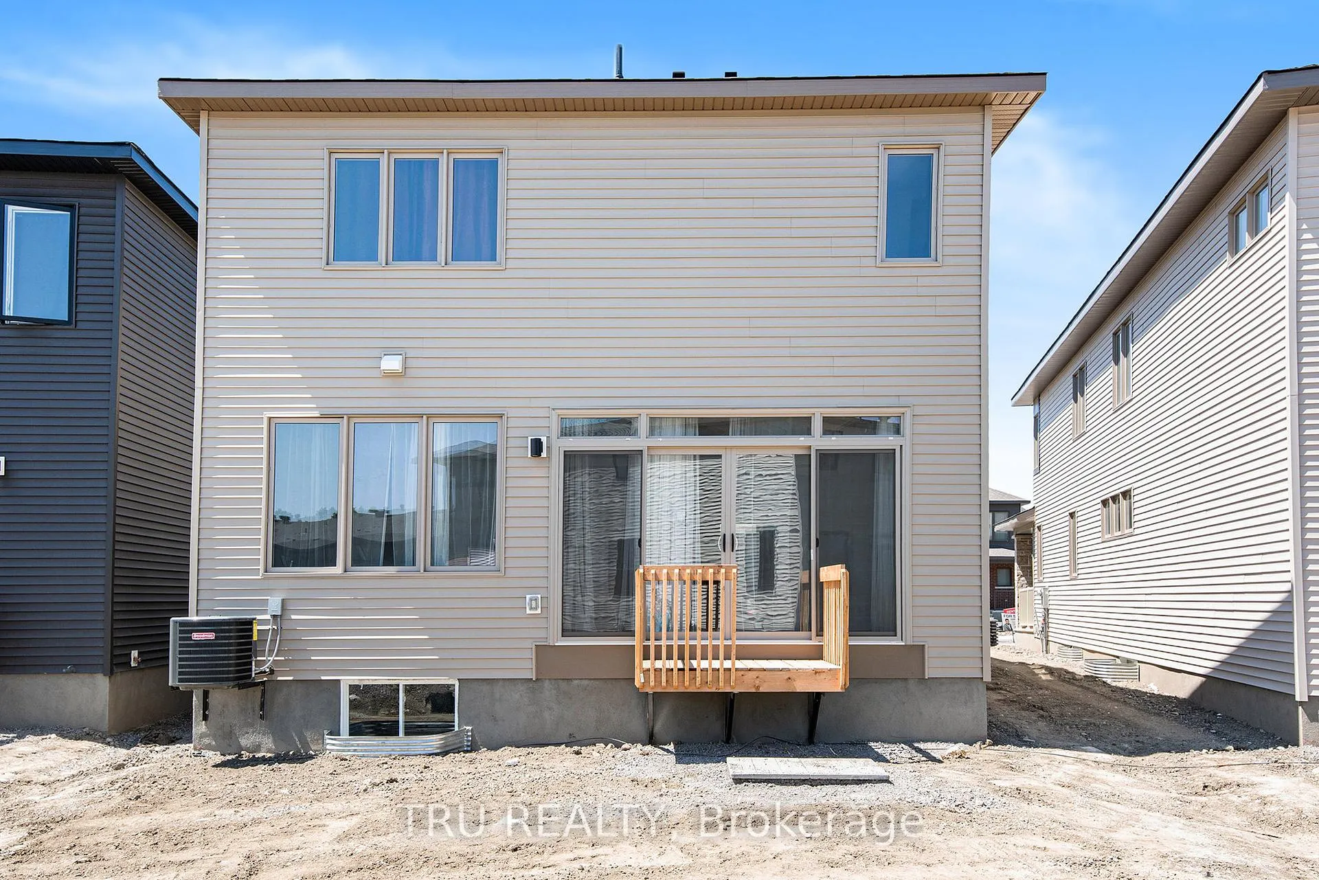 Photo 23 of 813 Crossgate Street, Ottawa, Barrhaven - Stonebridge — HOMEH