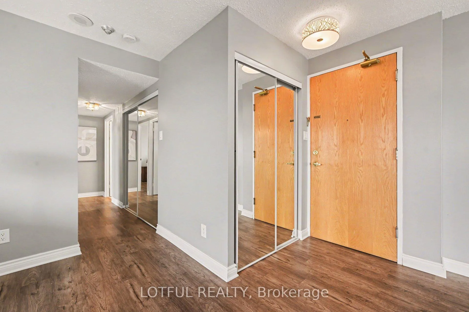 Photo 3 of Unit 1114, 2871 Richmond Road, Ottawa, Britannia Heights — HOMEH