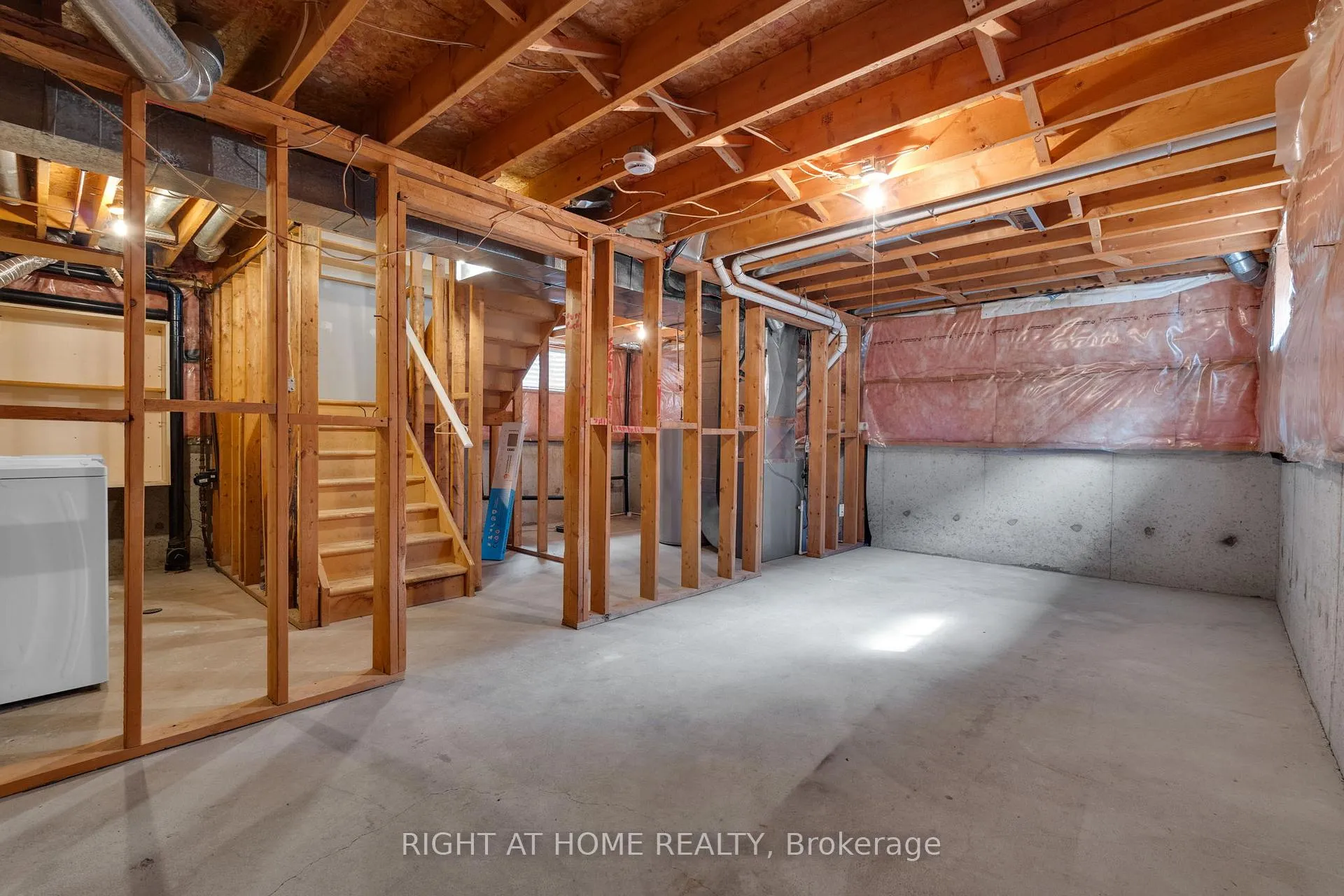 Photo 23 of 732 Frazer Drive S, Midland — HOMEH