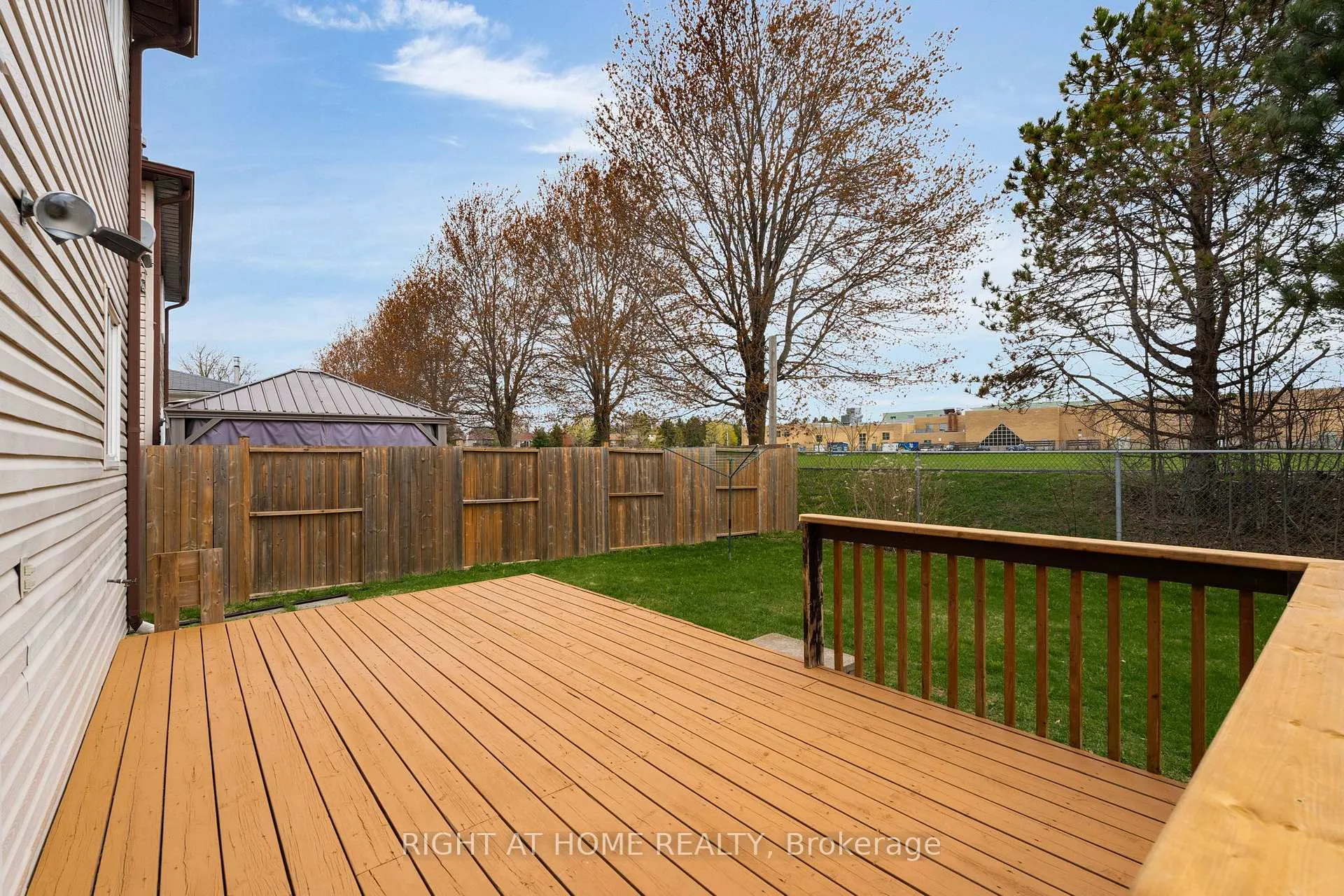 Photo 26 of 732 Frazer Drive S, Midland — HOMEH