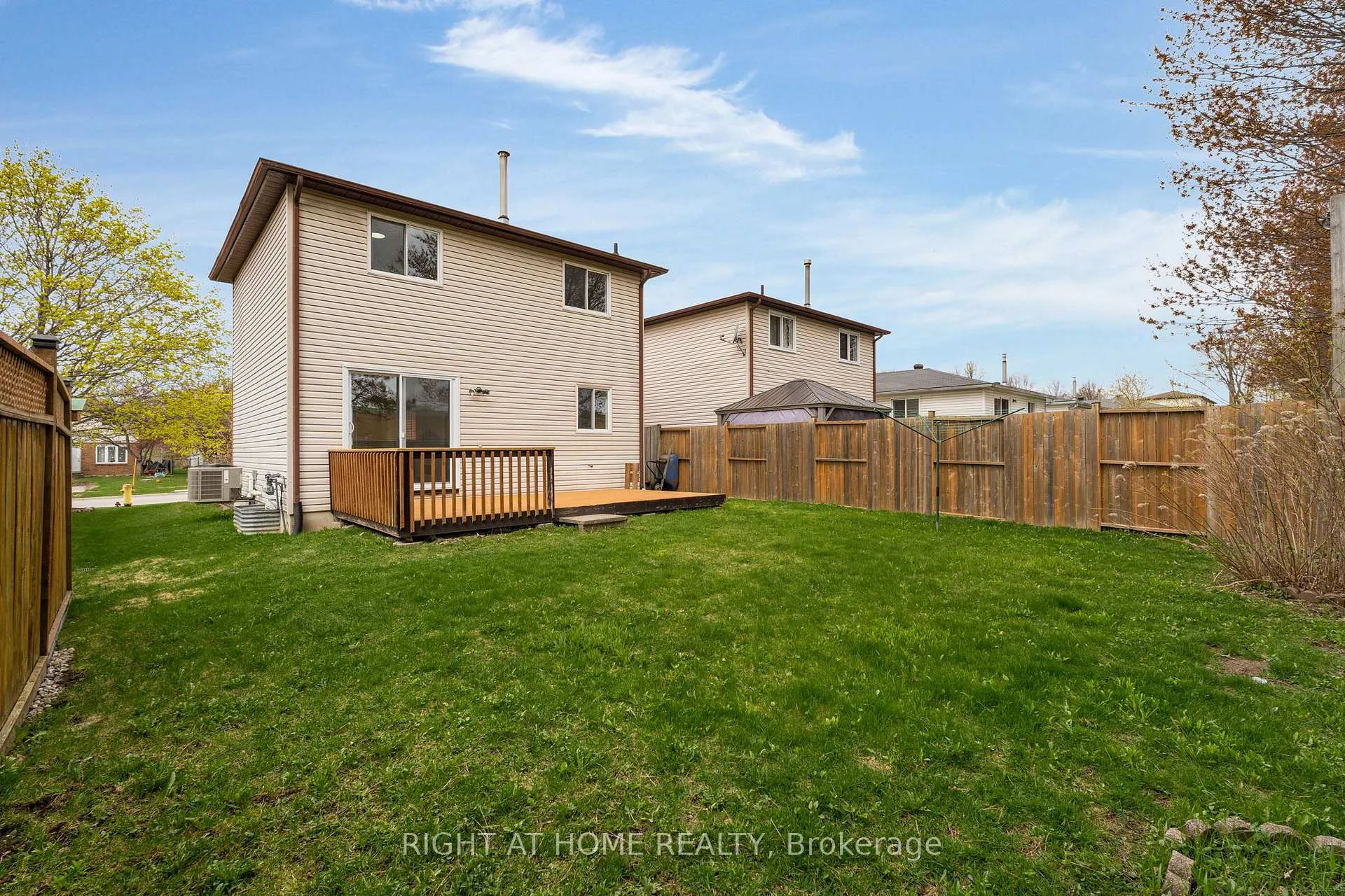 Photo 30 of 732 Frazer Drive S, Midland — HOMEH