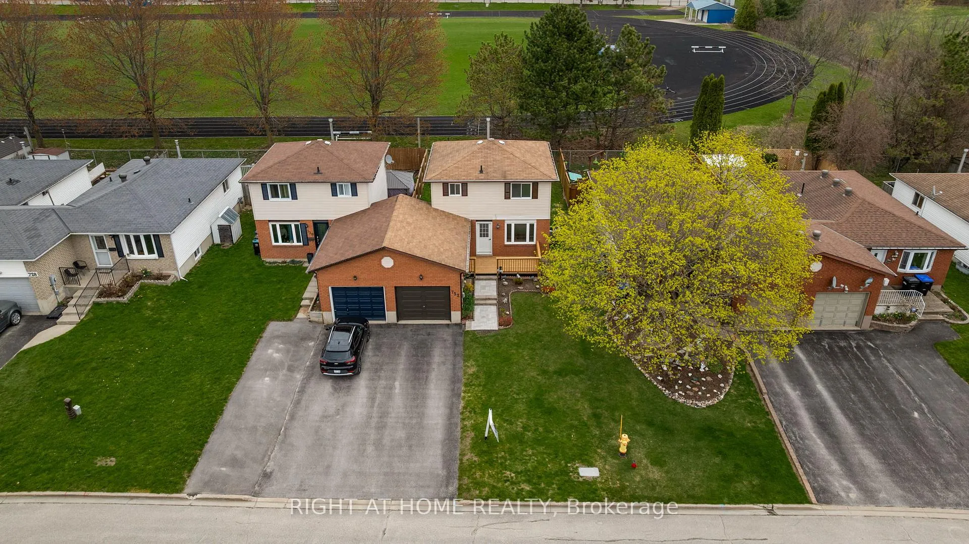 Photo 33 of 732 Frazer Drive S, Midland — HOMEH