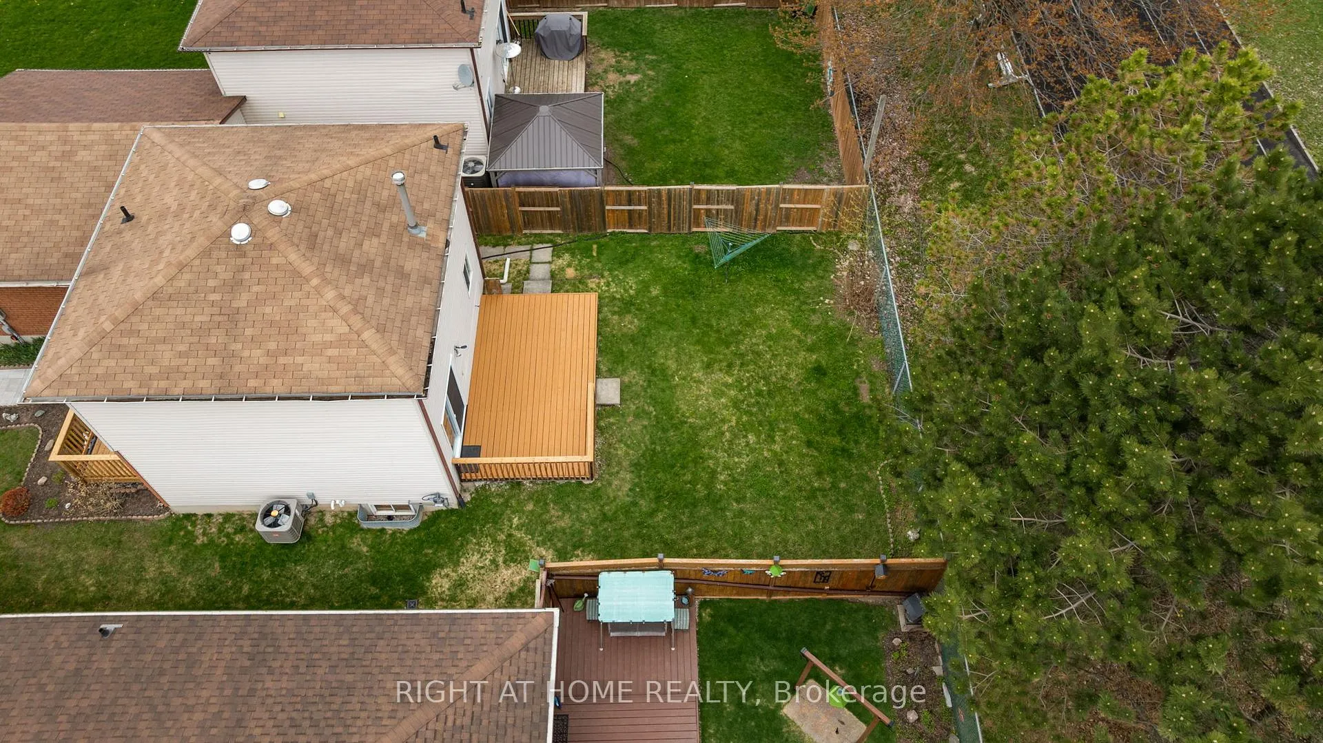 Photo 36 of 732 Frazer Drive S, Midland — HOMEH