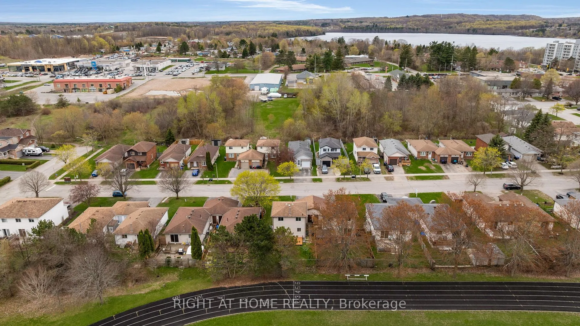 Photo 37 of 732 Frazer Drive S, Midland — HOMEH