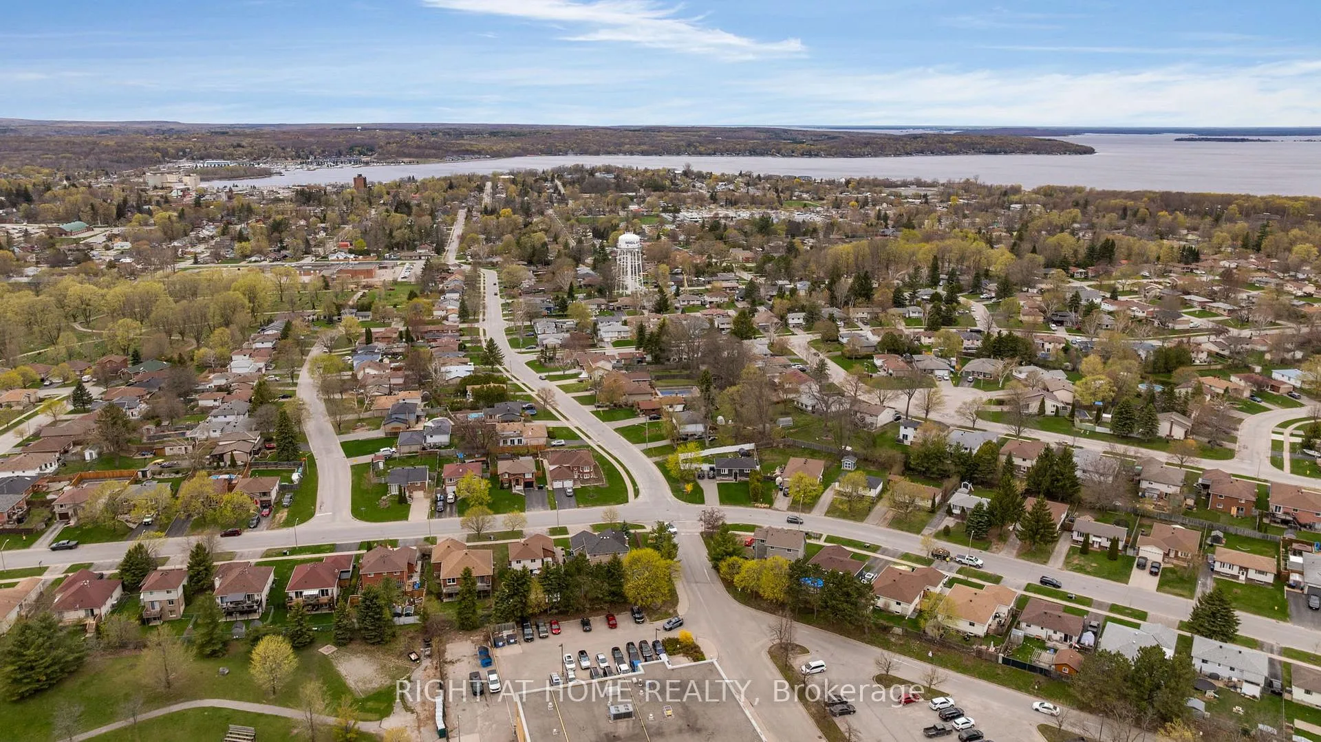 Photo 39 of 732 Frazer Drive S, Midland — HOMEH