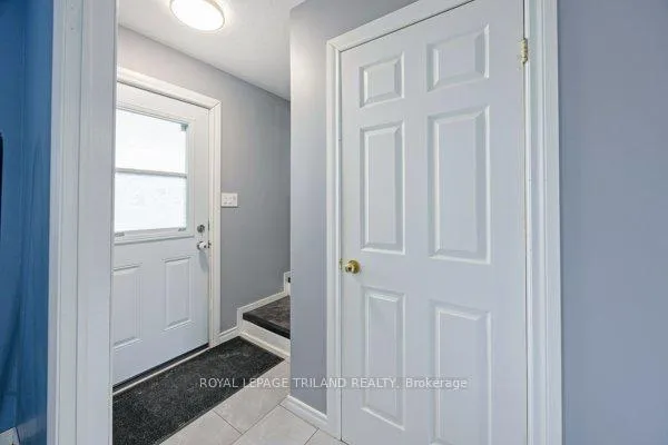 Photo 6 of 14 Sanders Court, St. Thomas — HOMEH