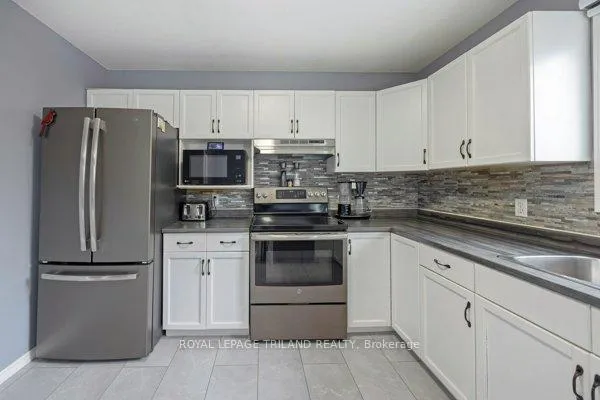 Photo 13 of 14 Sanders Court, St. Thomas — HOMEH
