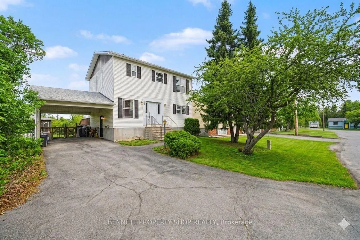 Photo 1 of 22 Poole Creek Crescent, Ottawa, Fringewood — HOMEH
