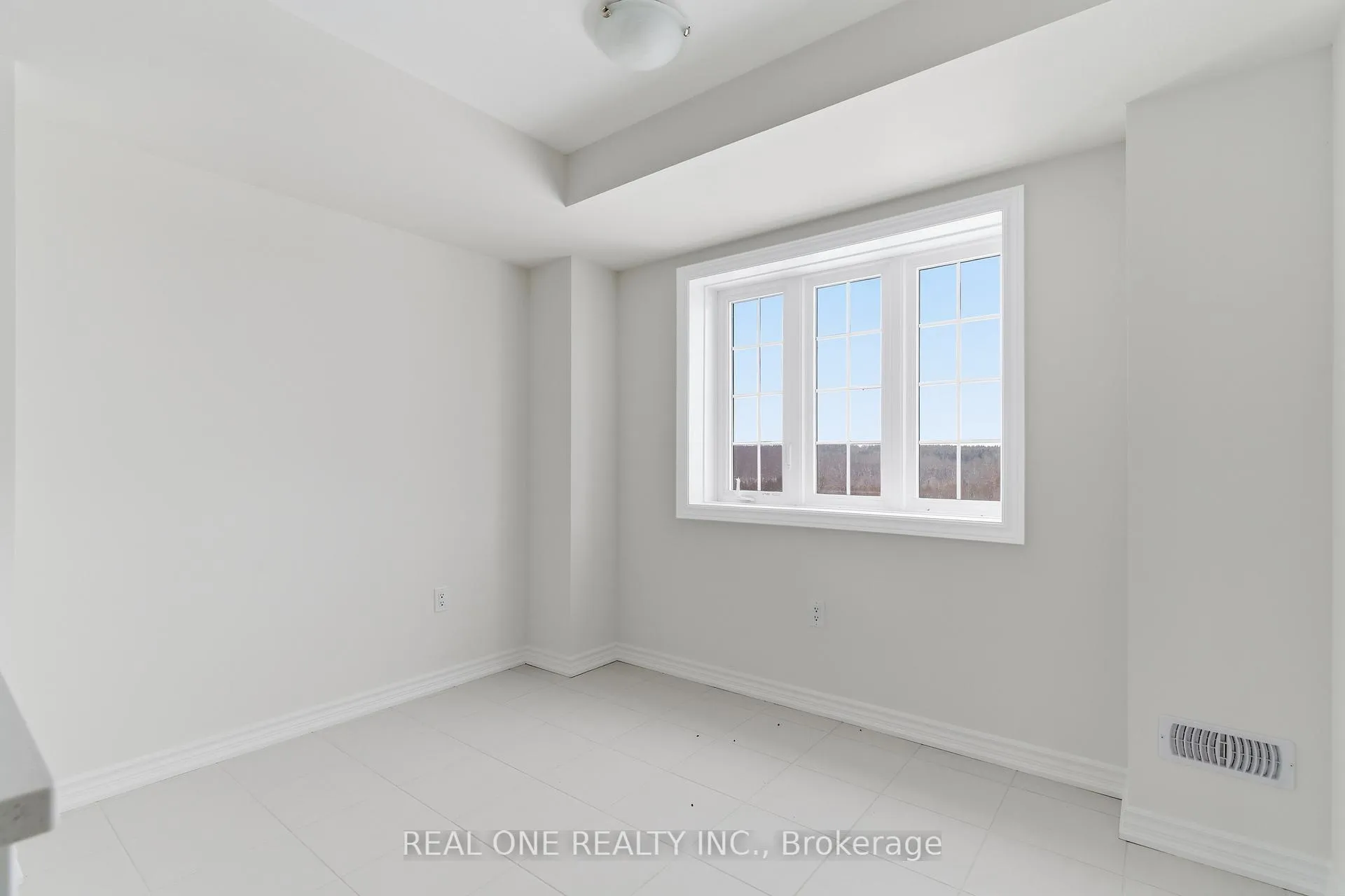Photo 8 of Unit 31A, 85 Mullin Drive, Guelph, Victoria North — HOMEH