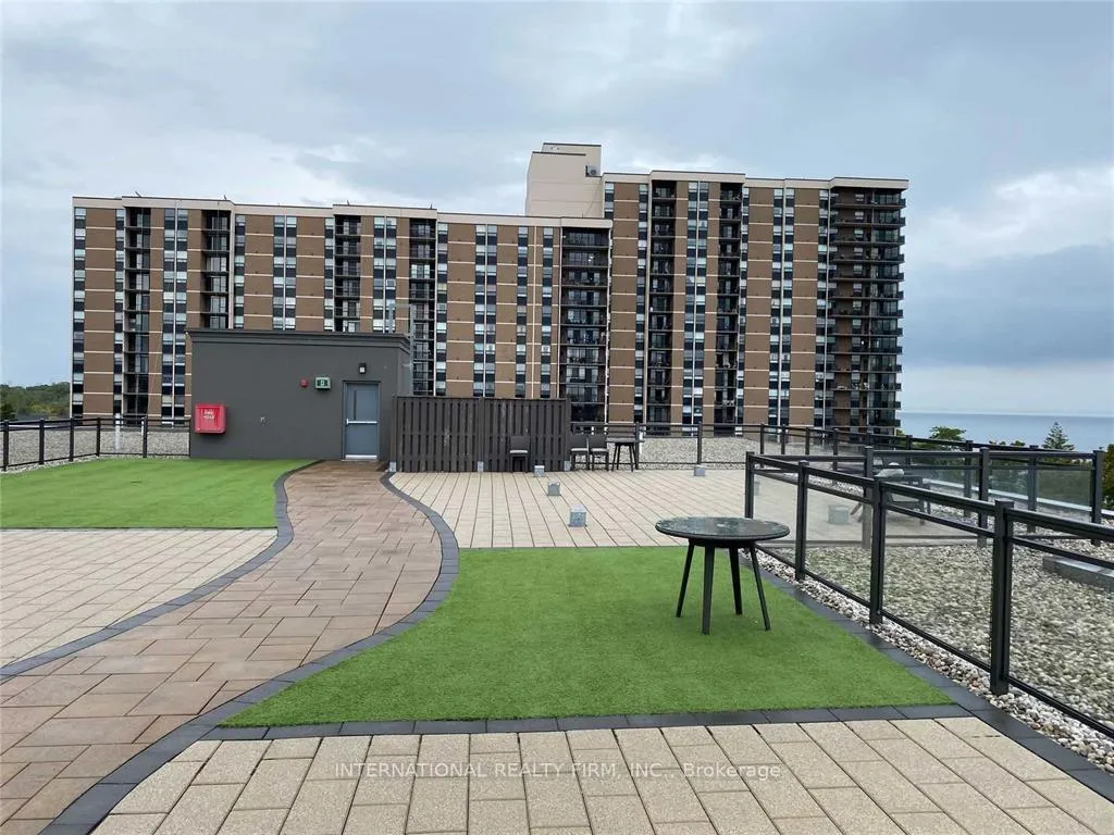 Photo 11 of Unit 233, 35 Southshore Crescent, Hamilton, Lakeshore — HOMEH