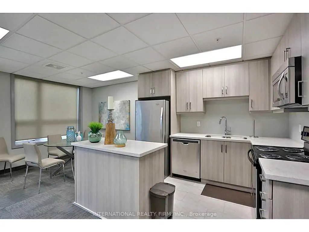 Photo 32 of Unit 233, 35 Southshore Crescent, Hamilton, Lakeshore — HOMEH