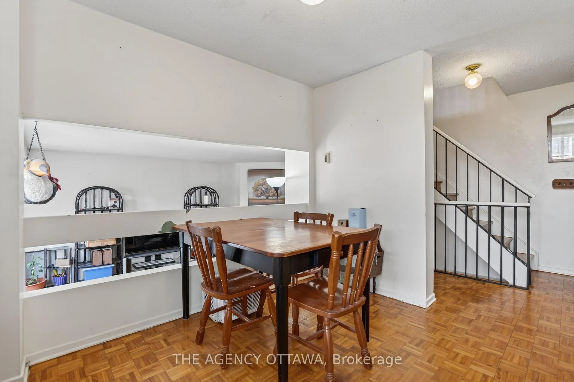 Photo 7 of Unit D, 5 Vanessa Terrace, Ottawa, Barrhaven - Pheasant Run — HOMEH