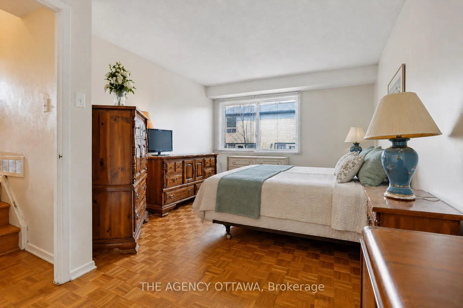 Photo 23 of Unit D, 5 Vanessa Terrace, Ottawa, Barrhaven - Pheasant Run — HOMEH