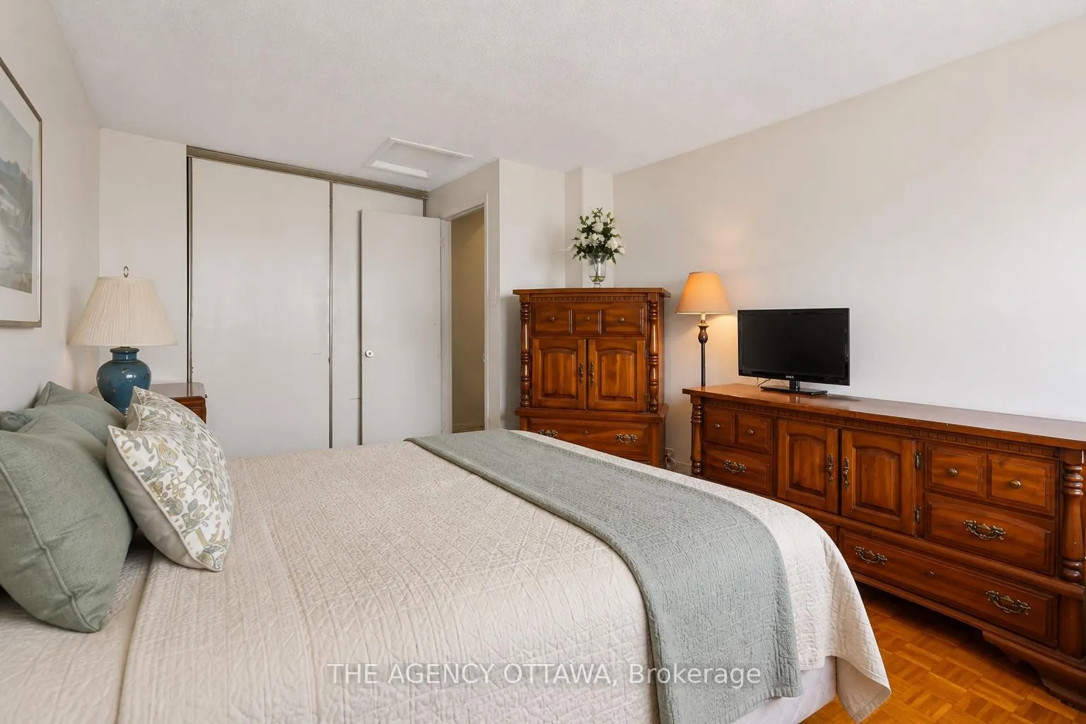 Photo 28 of Unit D, 5 Vanessa Terrace, Ottawa, Barrhaven - Pheasant Run — HOMEH
