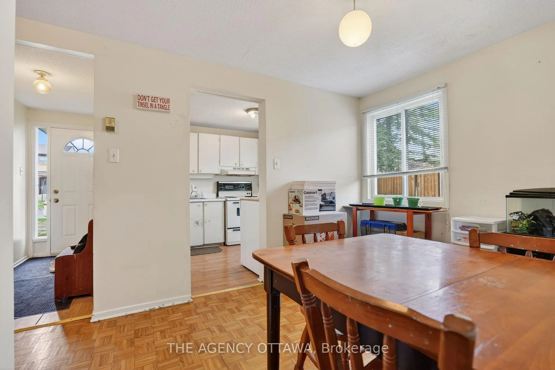 Photo 6 of Unit D, 5 Vanessa Terrace, Ottawa, Barrhaven - Pheasant Run — HOMEH