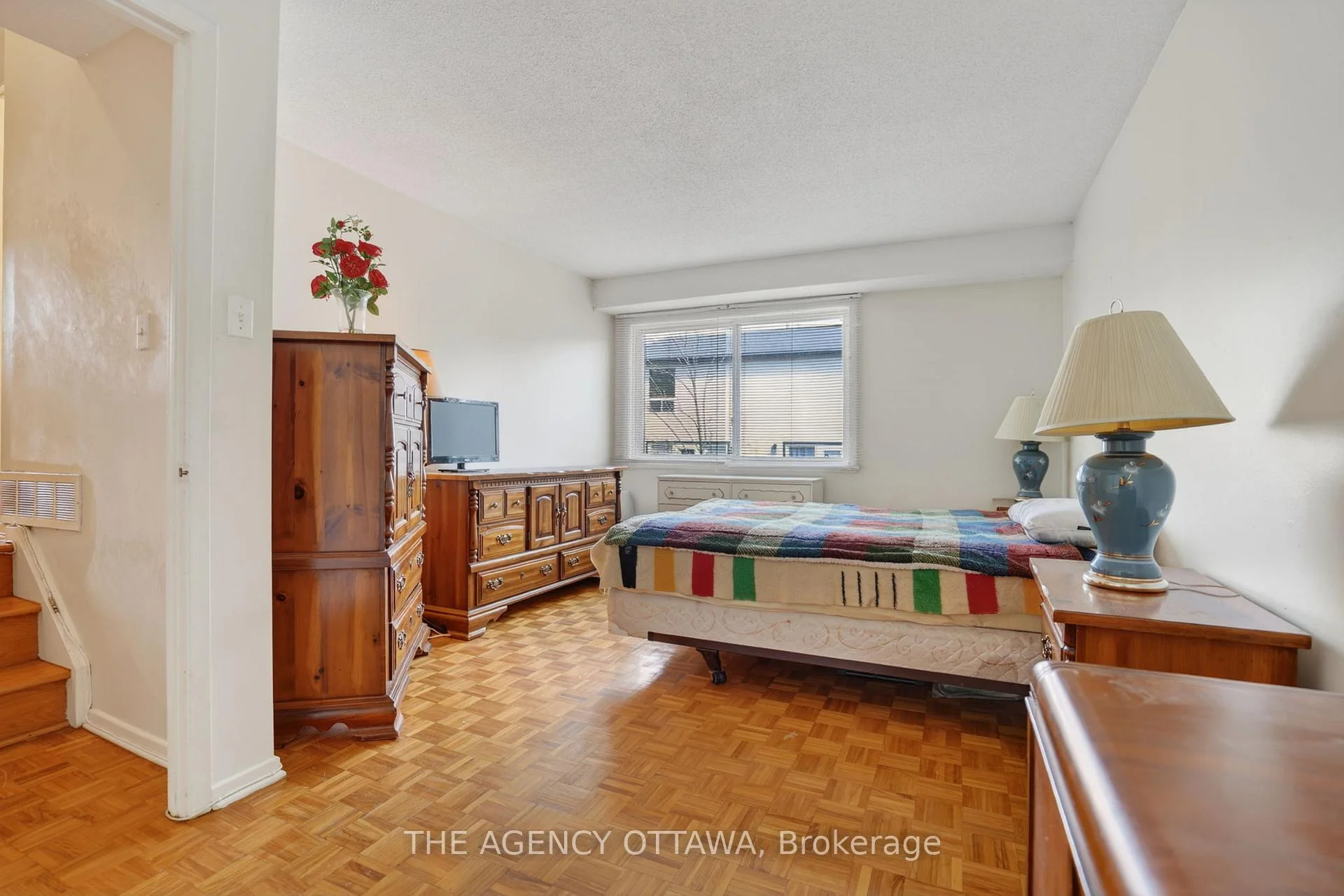 Photo 25 of Unit D, 5 Vanessa Terrace, Ottawa, Barrhaven - Pheasant Run — HOMEH