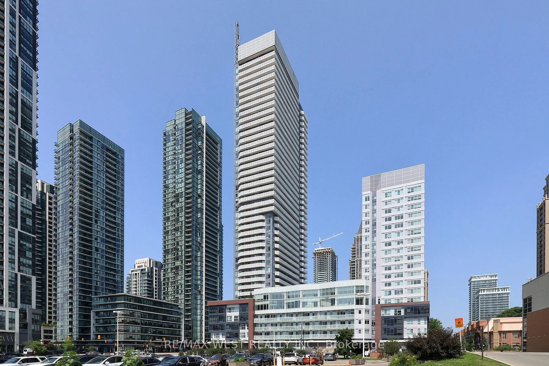 Photo 2 of Unit 412, 4065 Confederation Parkway, Mississauga, City Centre — HOMEH