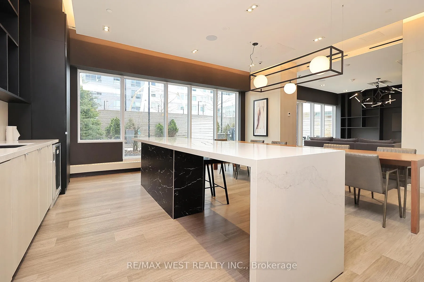 Photo 26 of Unit 412, 4065 Confederation Parkway, Mississauga, City Centre — HOMEH