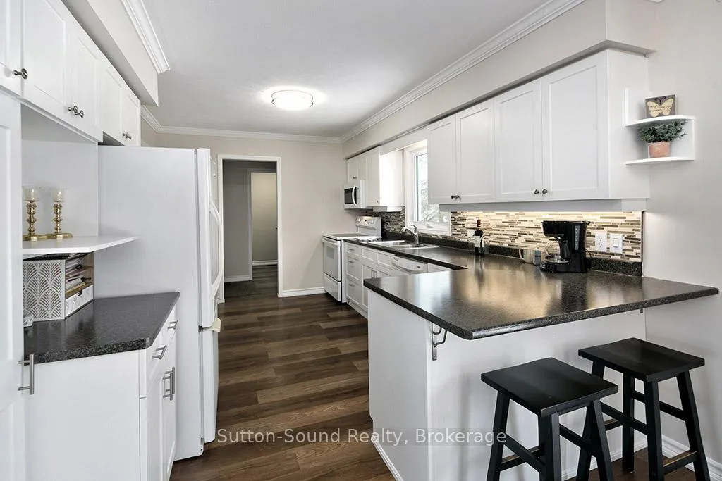 Photo 14 of 468 8th Avenue E, Owen Sound — HOMEH