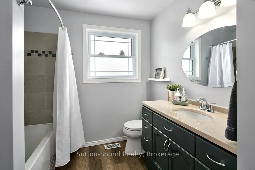 Photo 21 of 468 8th Avenue E, Owen Sound — HOMEH