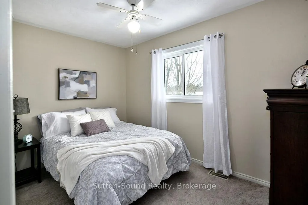 Photo 23 of 468 8th Avenue E, Owen Sound — HOMEH