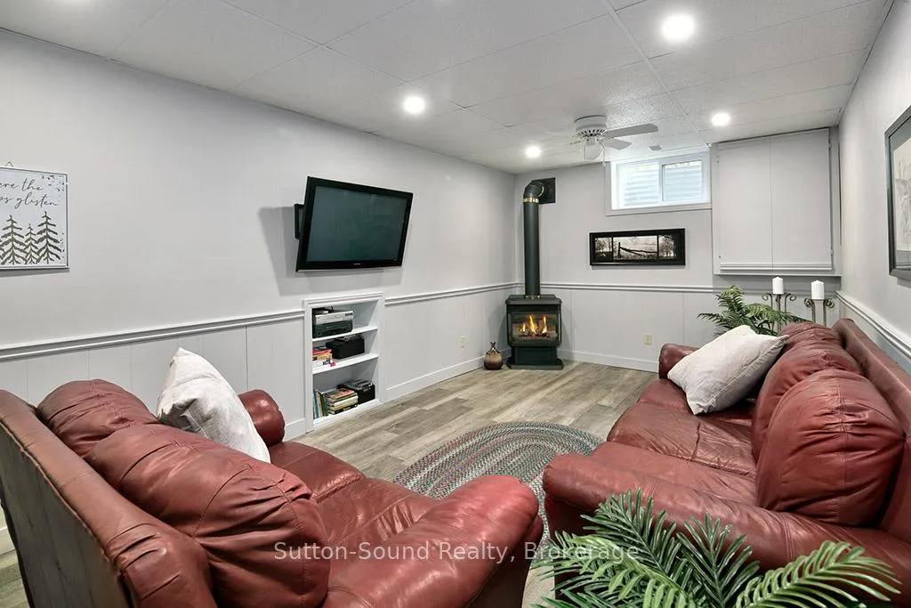 Photo 24 of 468 8th Avenue E, Owen Sound — HOMEH