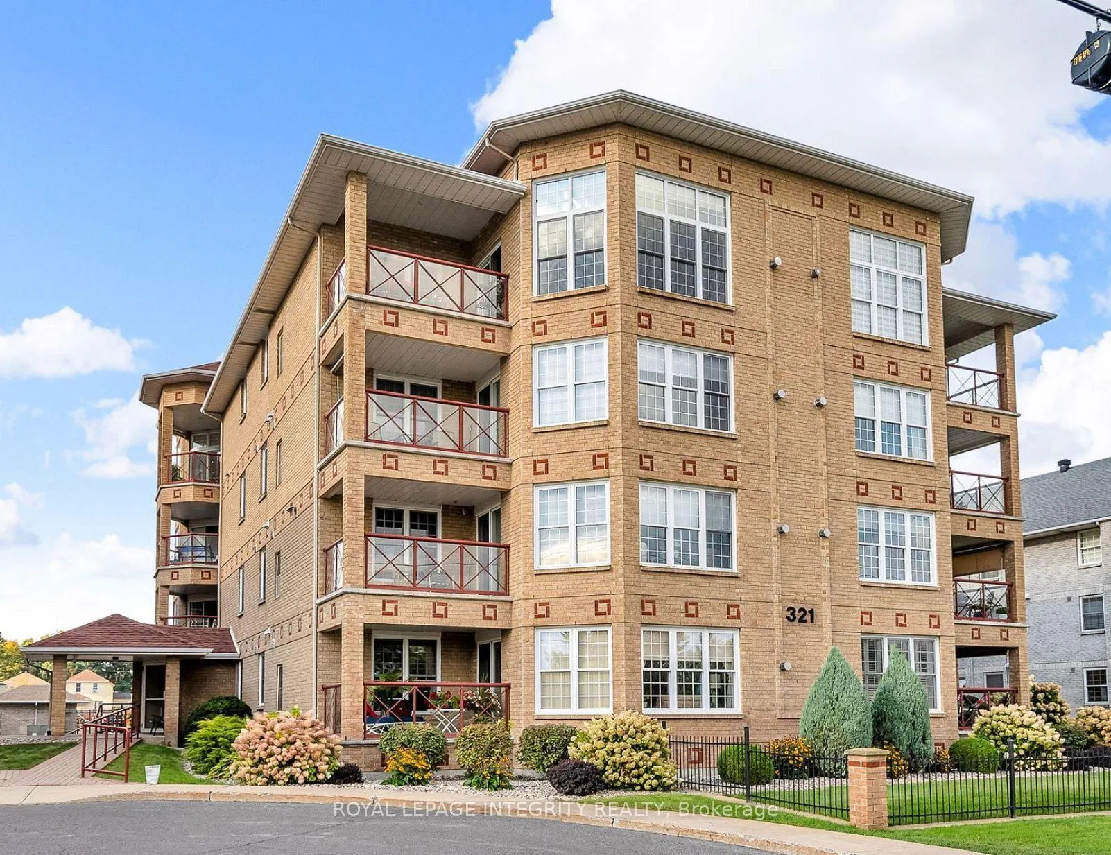 Photo 1 of Unit 103, 321 Water Street W, Cornwall — HOMEH