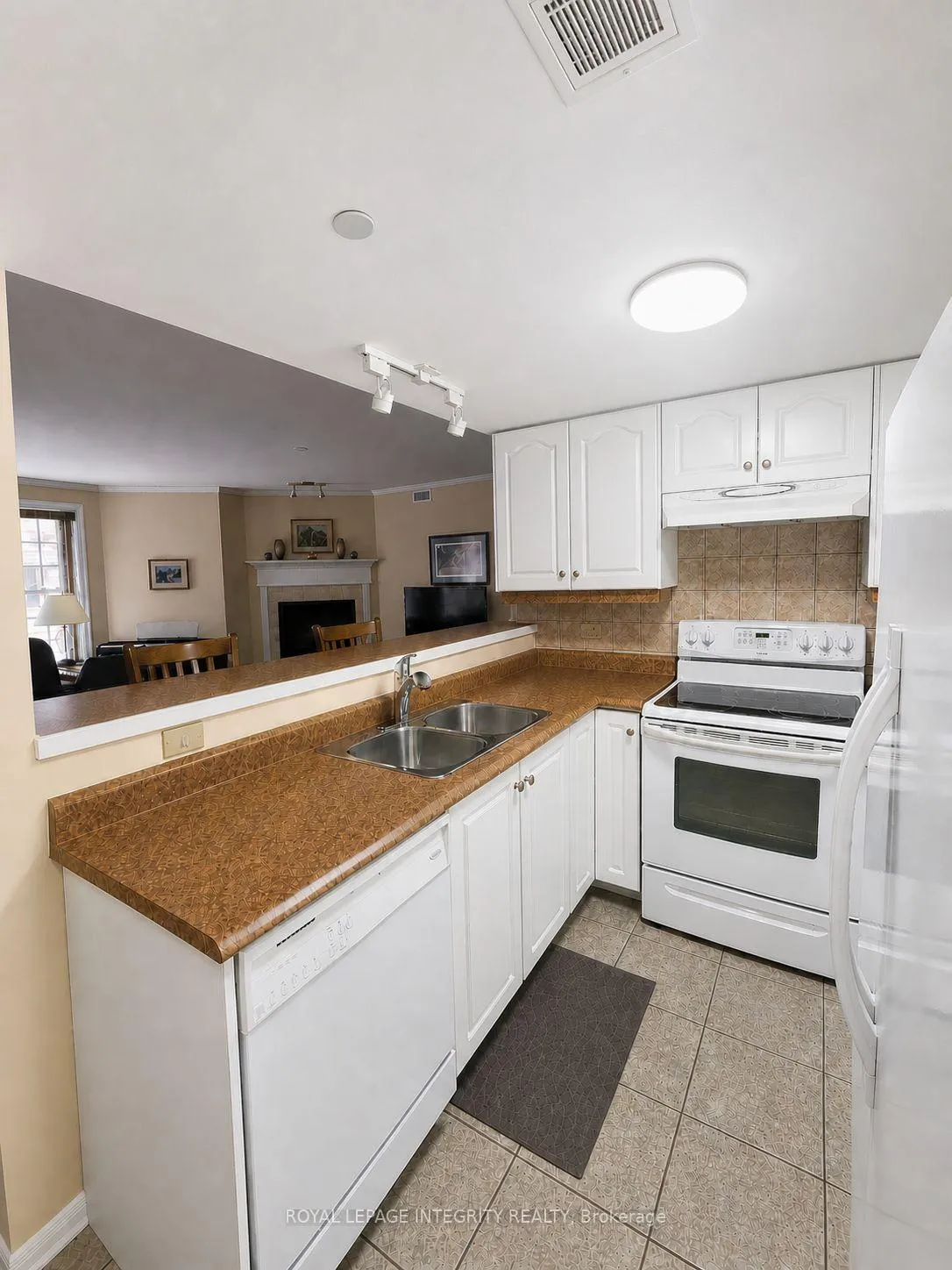 Photo 9 of Unit 103, 321 Water Street W, Cornwall — HOMEH
