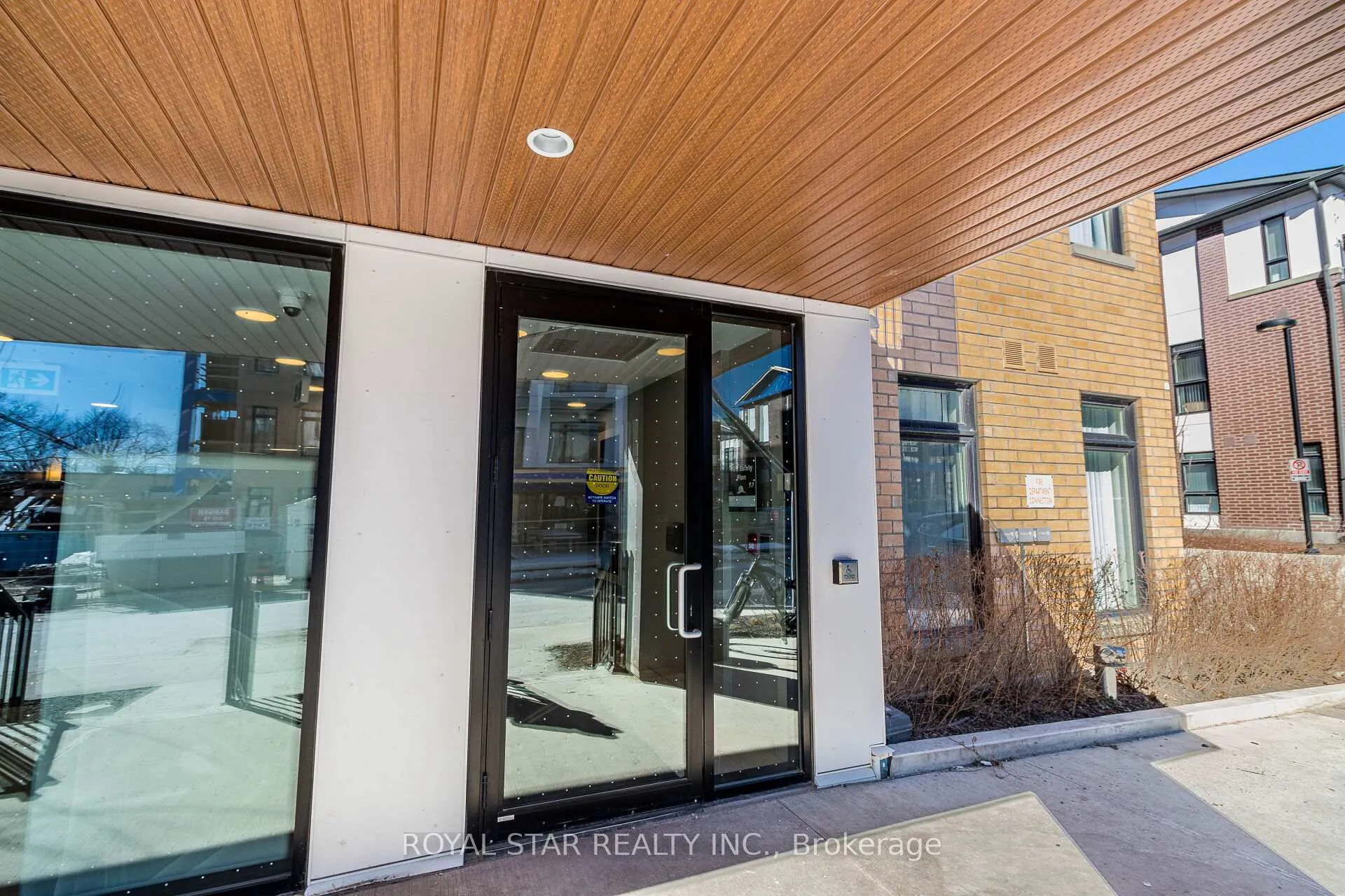 Photo 6 of Unit 401, 120 Canon Jackson Drive, North York, Beechborough-Greenbrook — HOMEH