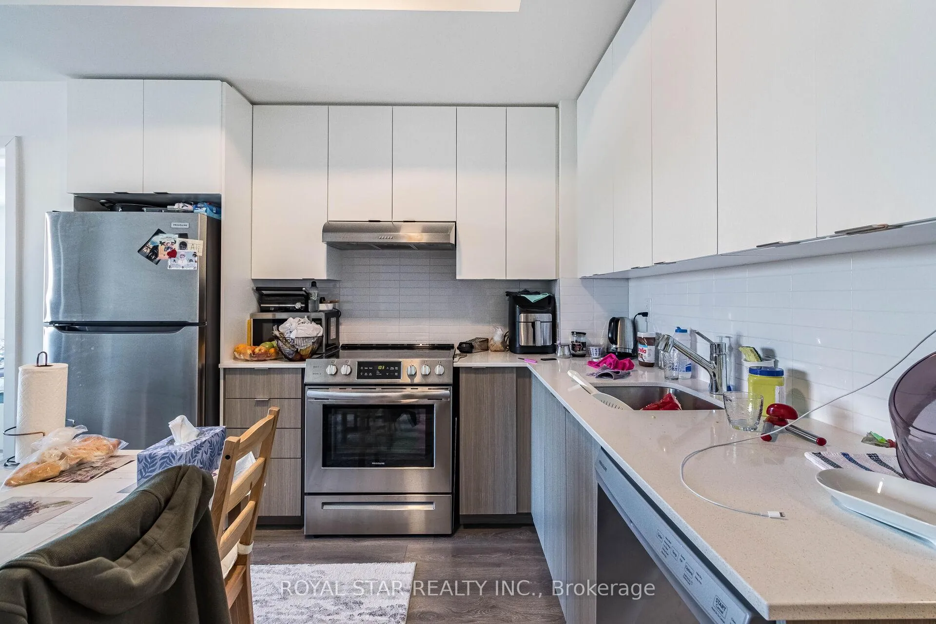 Photo 12 of Unit 401, 120 Canon Jackson Drive, North York, Beechborough-Greenbrook — HOMEH