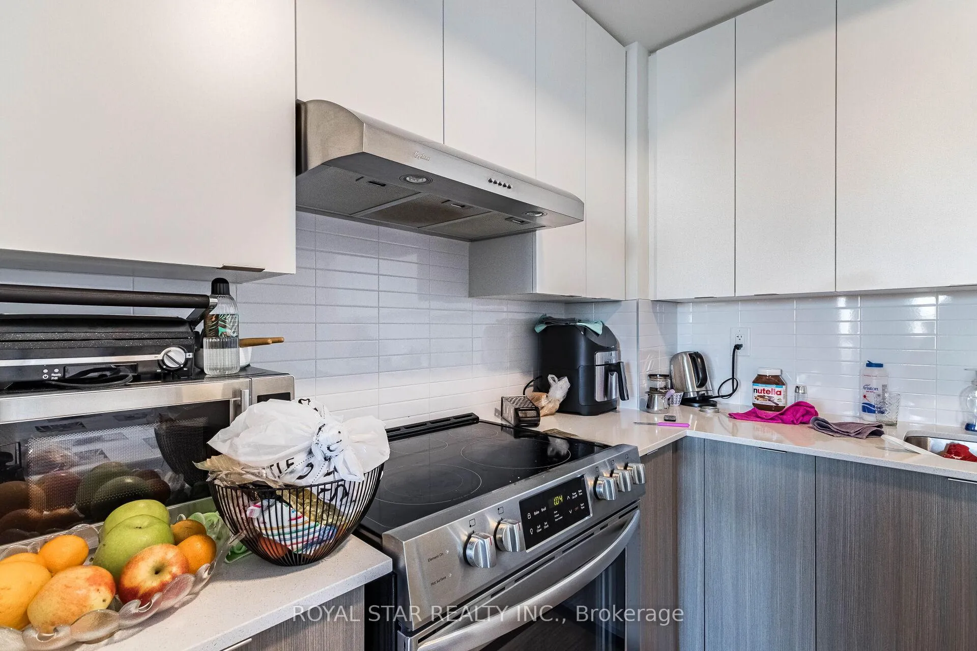Photo 15 of Unit 401, 120 Canon Jackson Drive, North York, Beechborough-Greenbrook — HOMEH