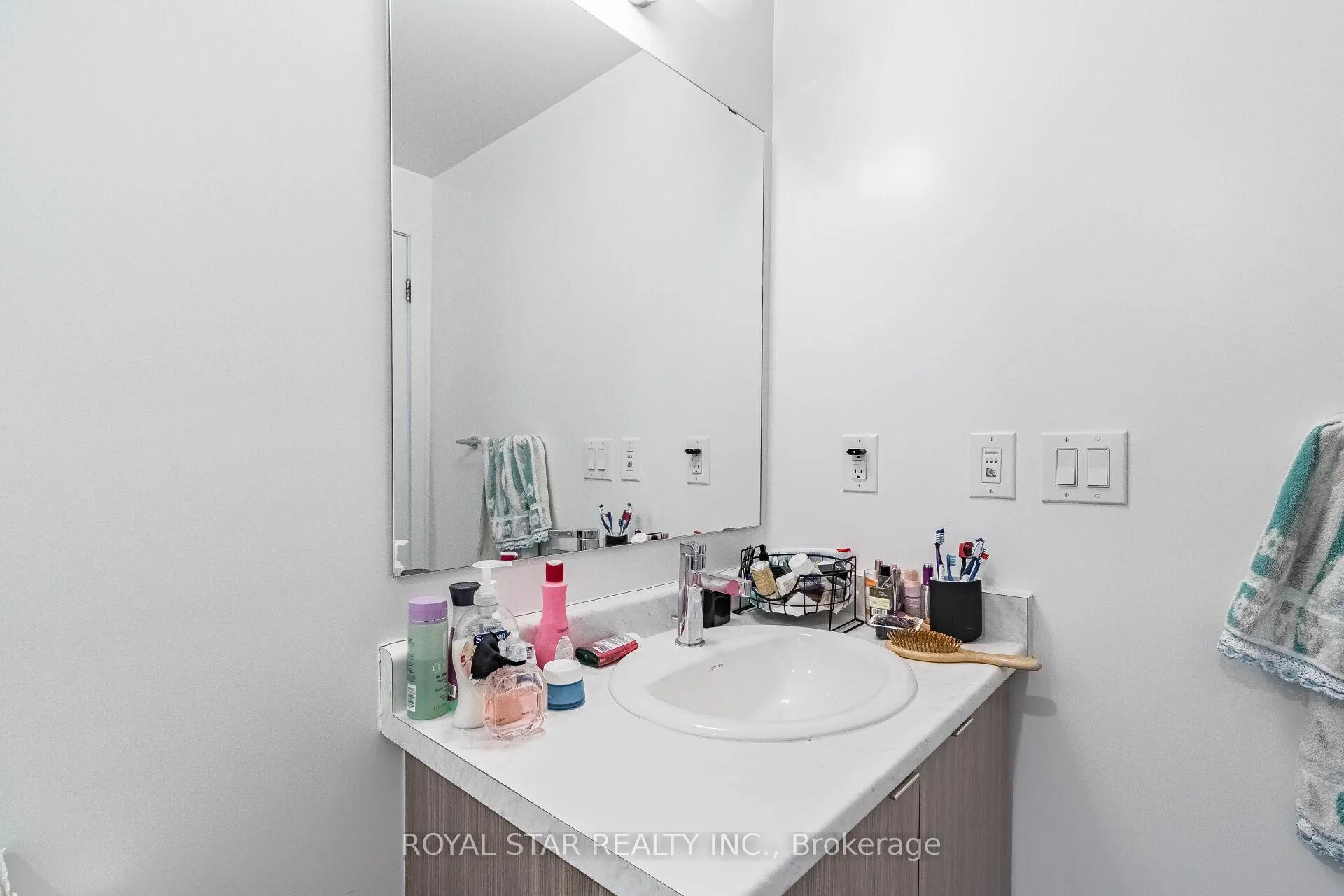 Photo 35 of Unit 401, 120 Canon Jackson Drive, North York, Beechborough-Greenbrook — HOMEH